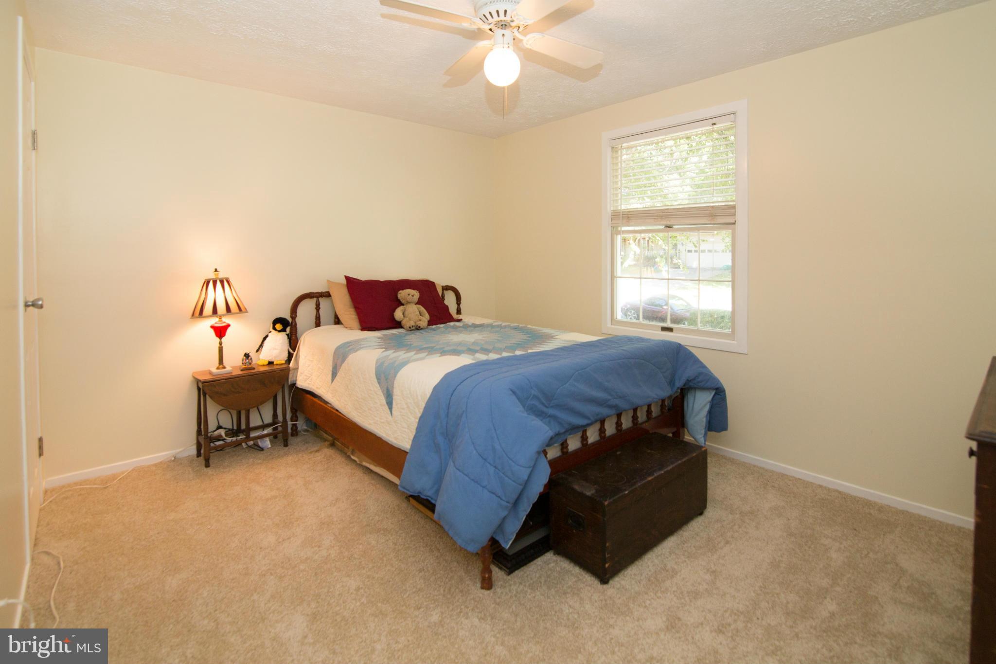 COUNTRY CLUB/LAKE MONTCLAIR - Residential