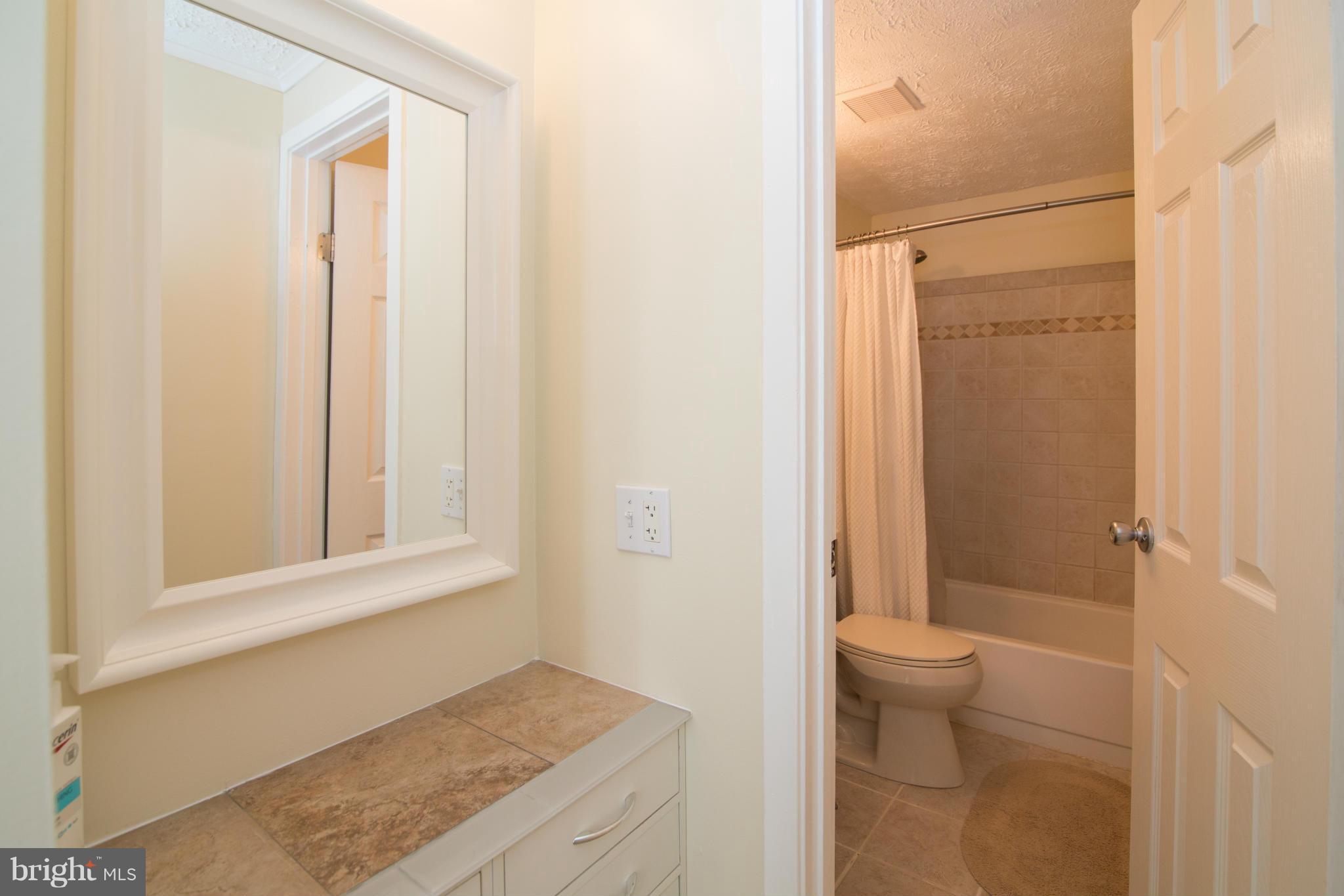 COUNTRY CLUB/LAKE MONTCLAIR - Residential