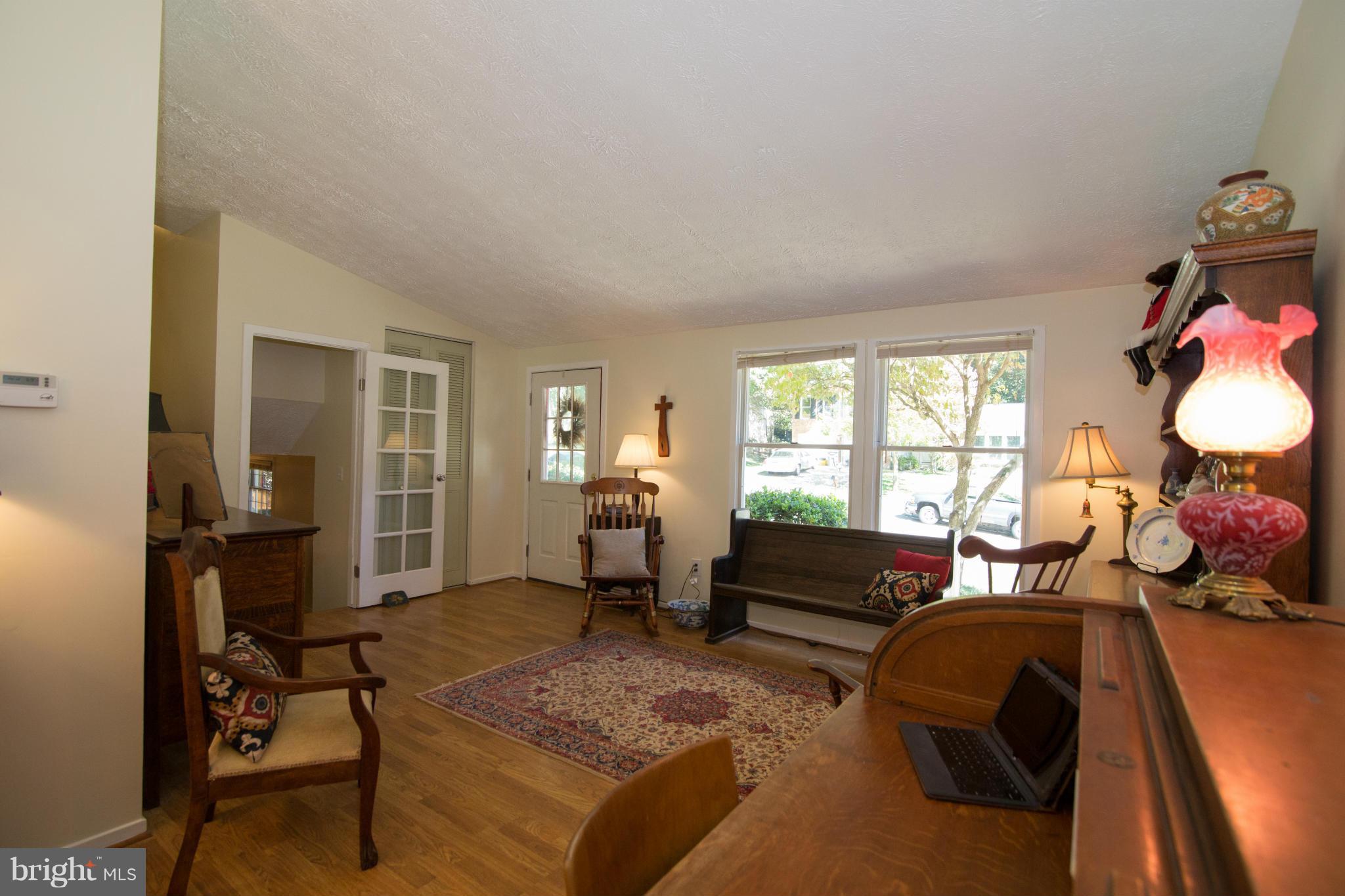 COUNTRY CLUB/LAKE MONTCLAIR - Residential