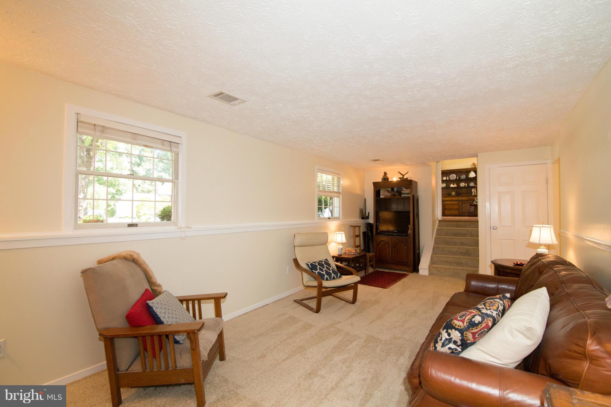 COUNTRY CLUB/LAKE MONTCLAIR - Residential