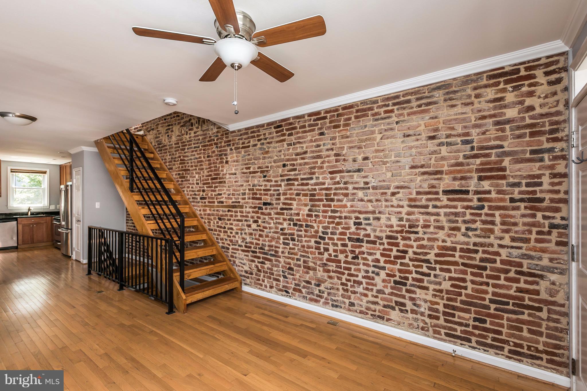 LOCUST POINT - Residential