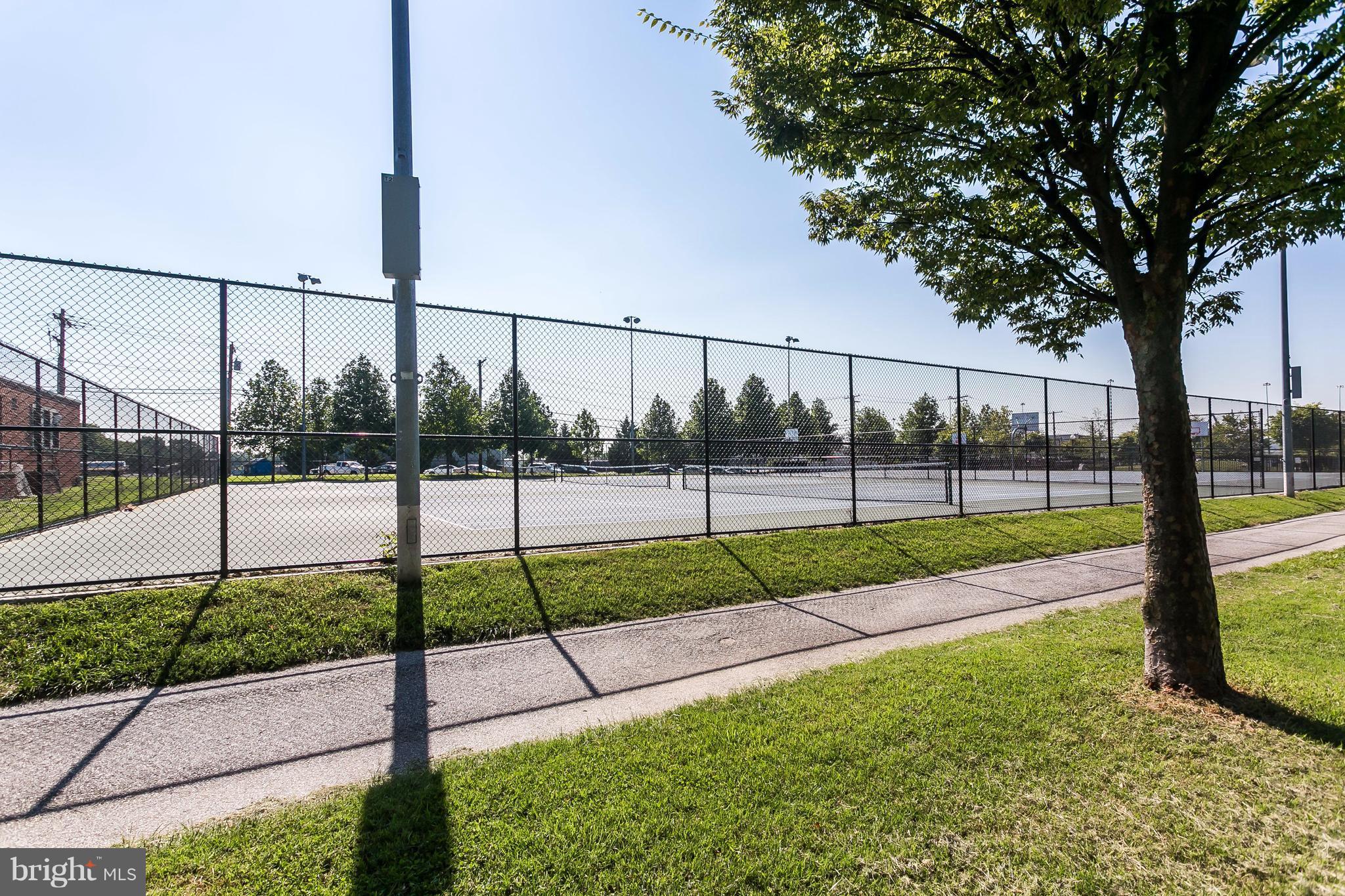 LOCUST POINT - Residential