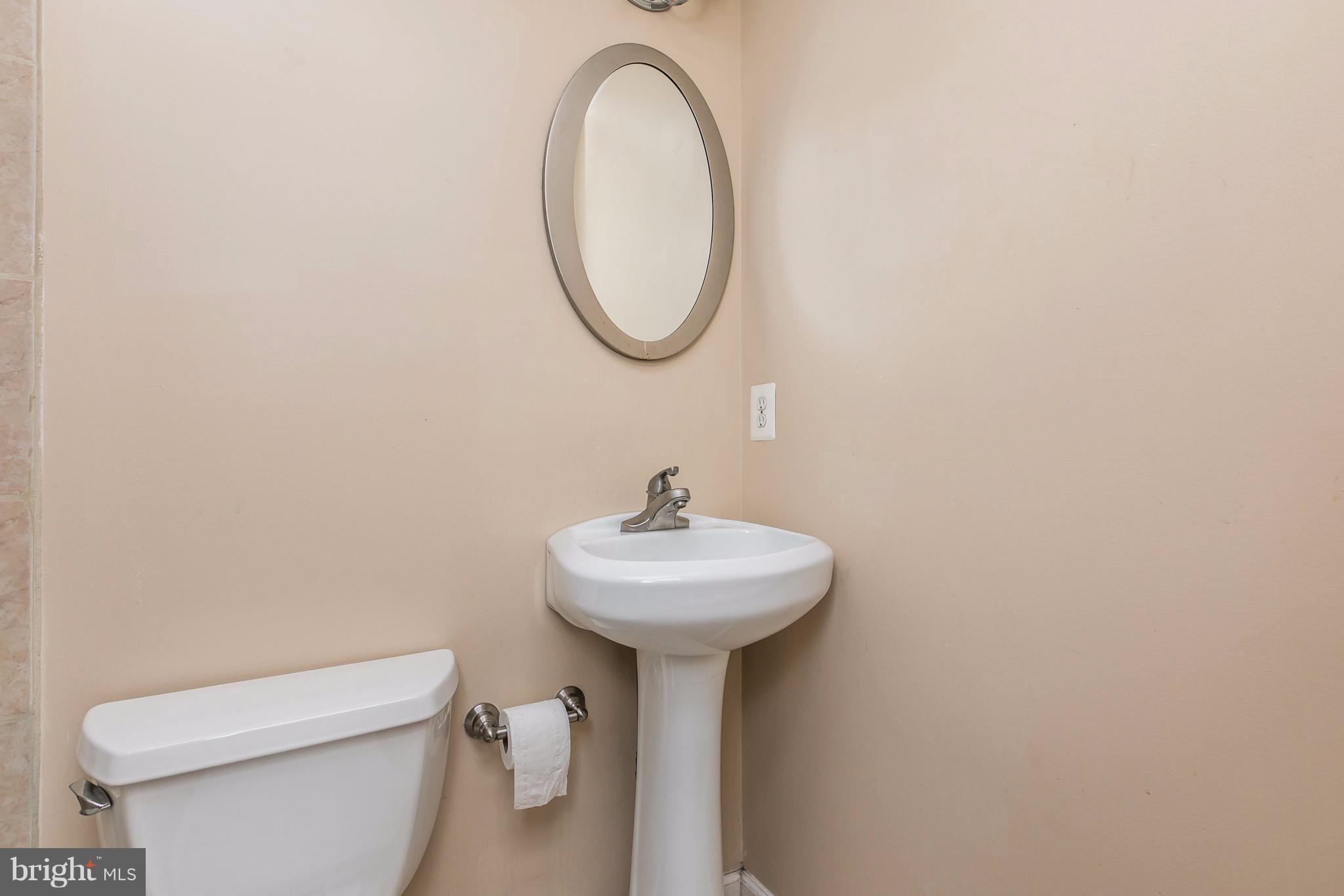 LOCUST POINT - Residential