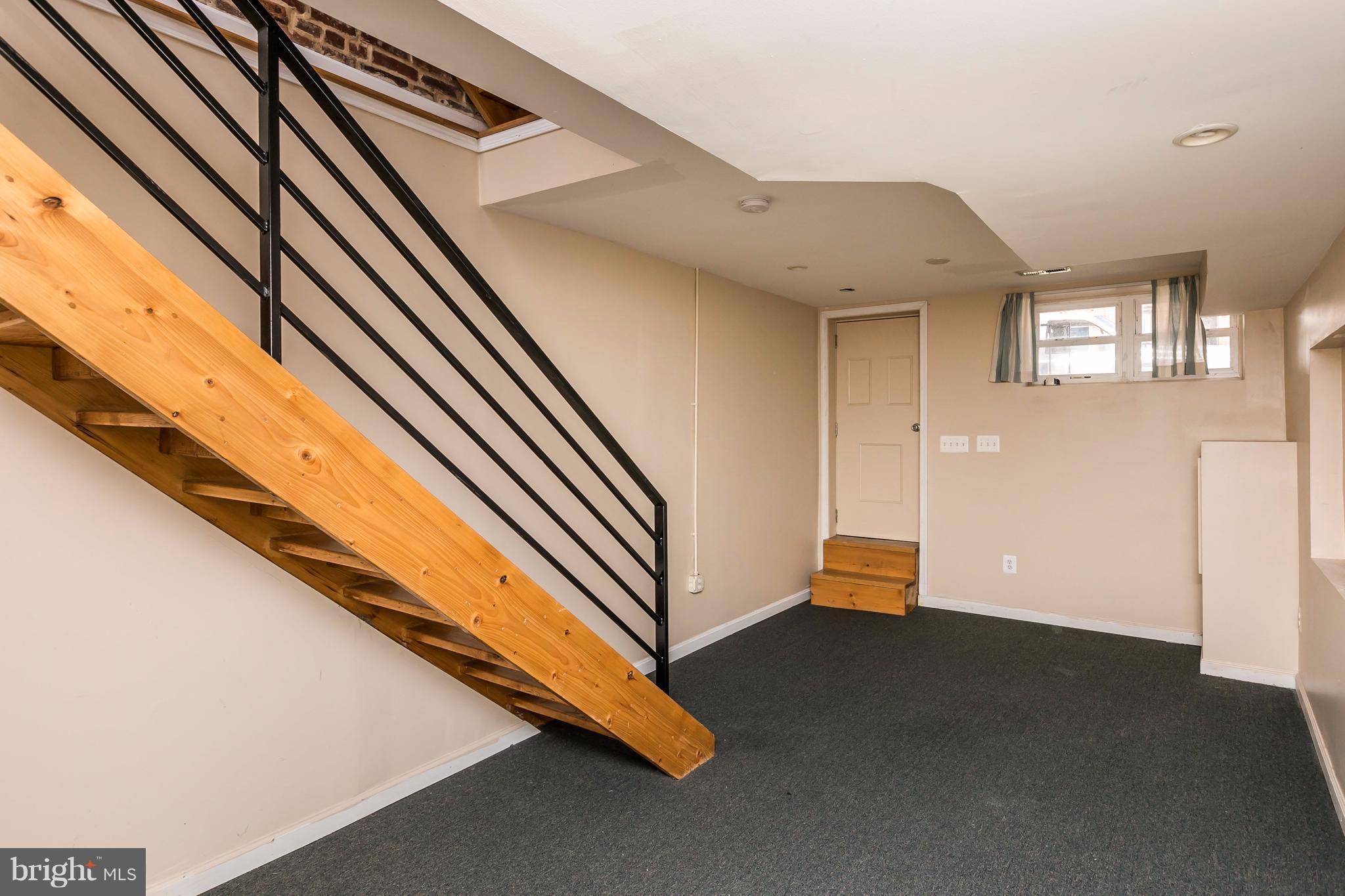 LOCUST POINT - Residential