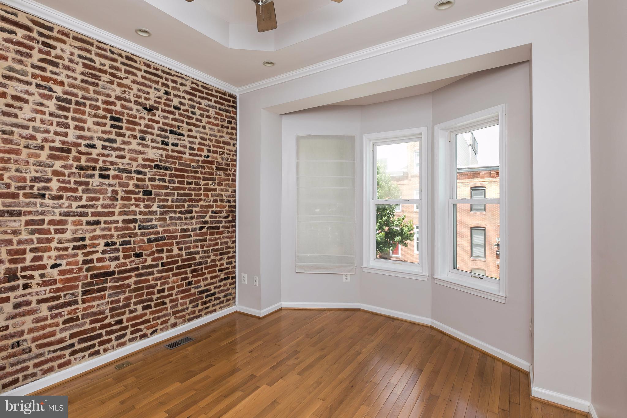 LOCUST POINT - Residential