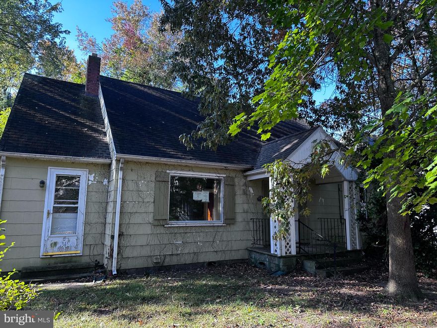 HUD Property Case Number: 241-778553 .   Lots of space and tons of potential! Home needs work to shine again!  3 bedrooms plus a den and bonus room off back! Stairs to large walk up attic/2nd unfinished level.   Large Yard needs some TLC! Seller makes no representations or warranties.  The kitchen floor has a soft spot ....enter with care.  Please see disclosures.  Property sold as-is condition. Inspections are for information purposes only. Seller will make no repairs and no repairs can be made before closing. Ground rent, if any, to be verified by buyer/or buyer agent.  All information regarding bidding deadline, disclosures, etc can be found by going onto hudhomestorecom.  Eligible Bidders: Owner Occupants, Nonprofits, and Government Agencies only. There is no power or water turned on at the property and it will be the buyers responsibility to turn on utilities for home inspections. NO HOME SALE CONTINGENCY! There is a possibility of MOLD and it is suggested everyone wear a mask while in the property.  There is chipping paint.  Financing must be cash, private lending or 203K.