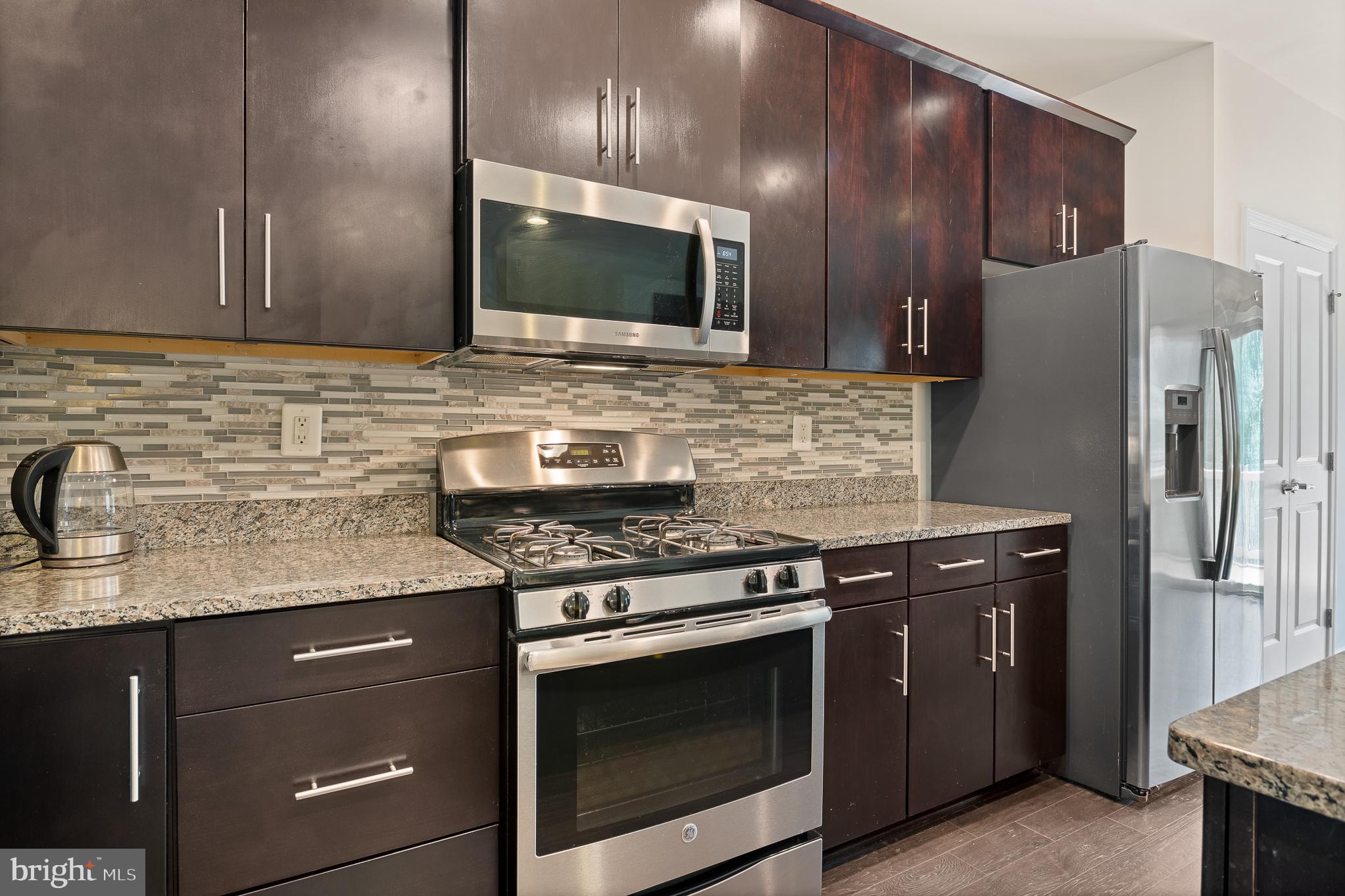 PARKSIDE - Residential