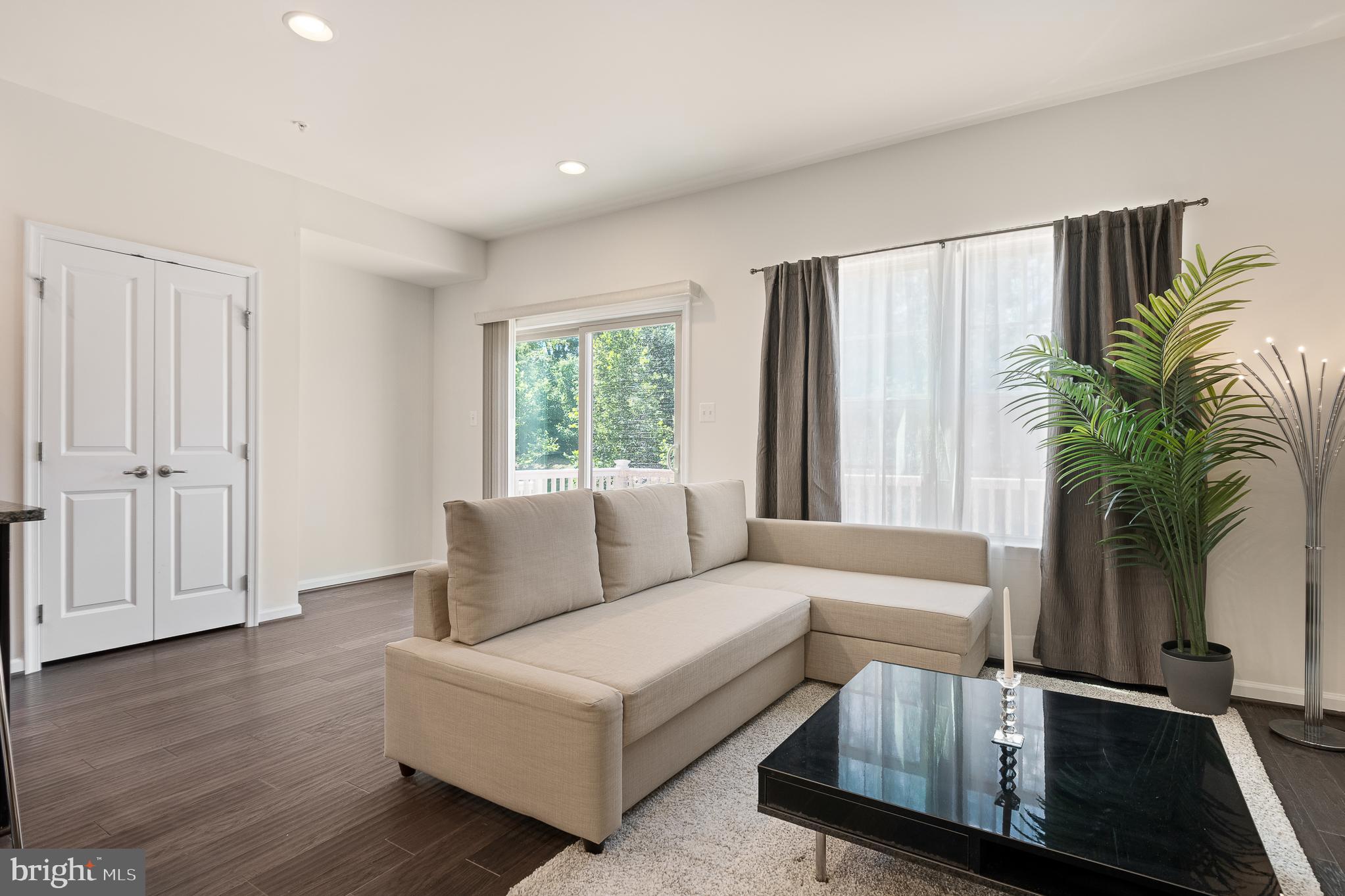 PARKSIDE - Residential