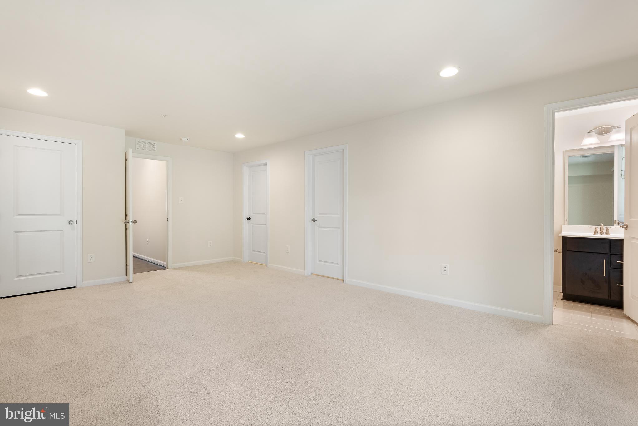 PARKSIDE - Residential