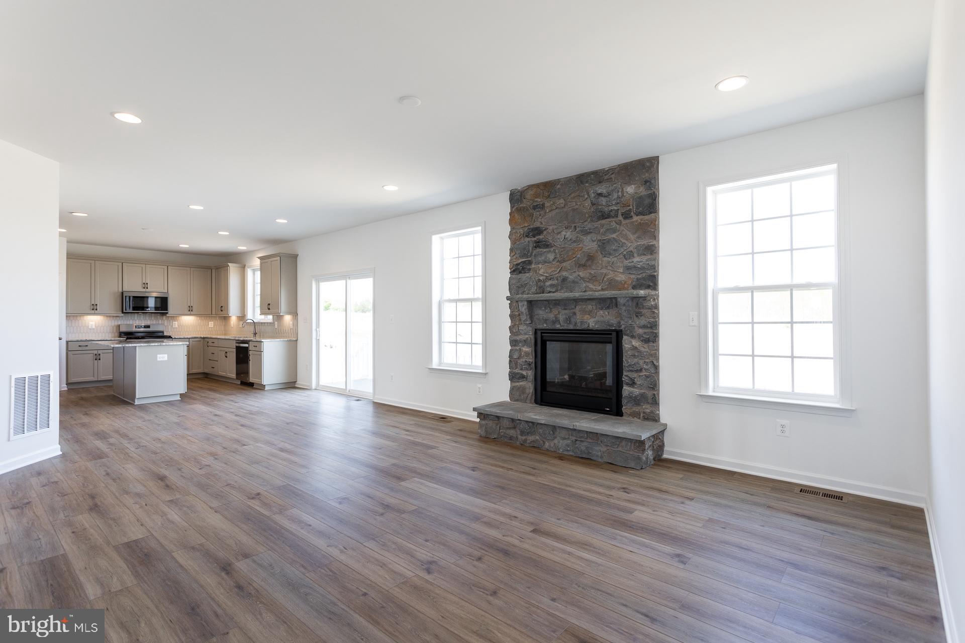 ASPEN GREENS - Residential