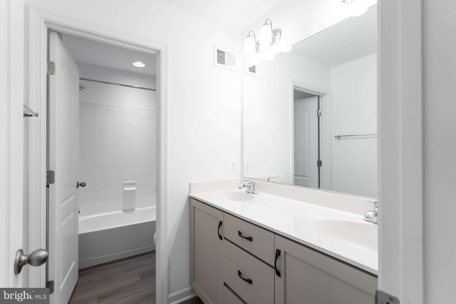 ASPEN GREENS - Residential