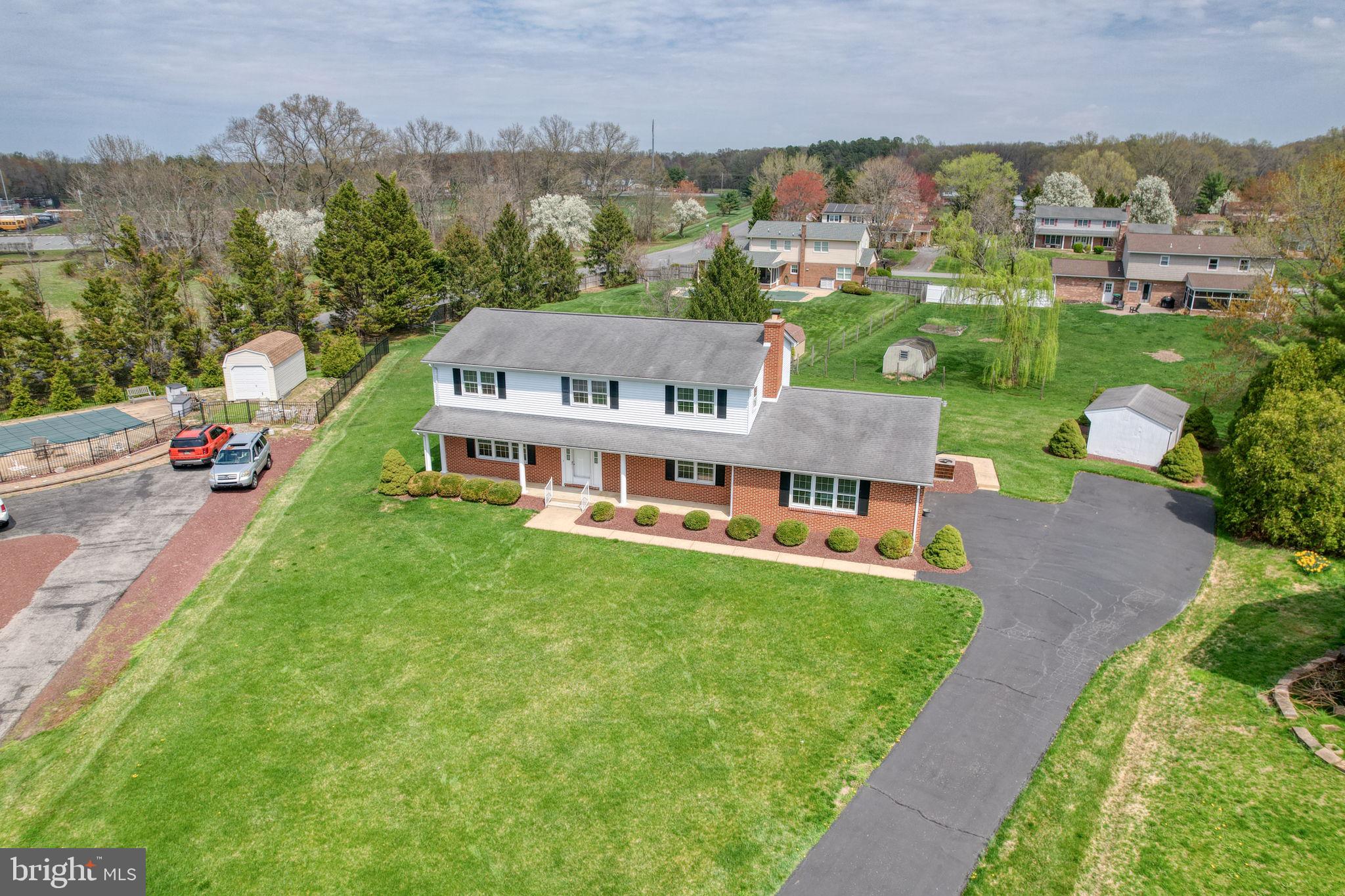 CARAVEL FARMS - Residential