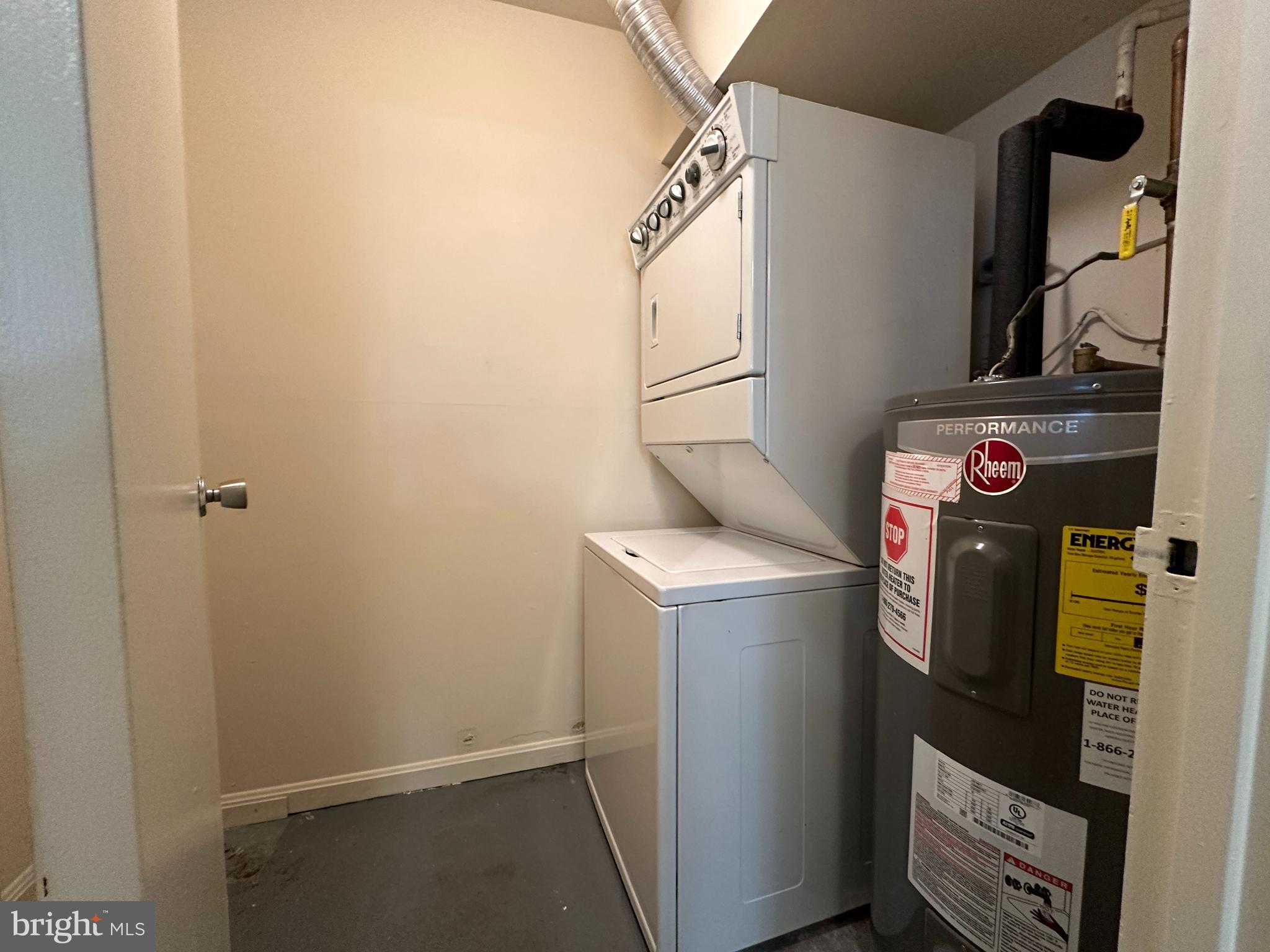 TERRACE TOWNE HOMES OF WOODLAWN - Residential Lease