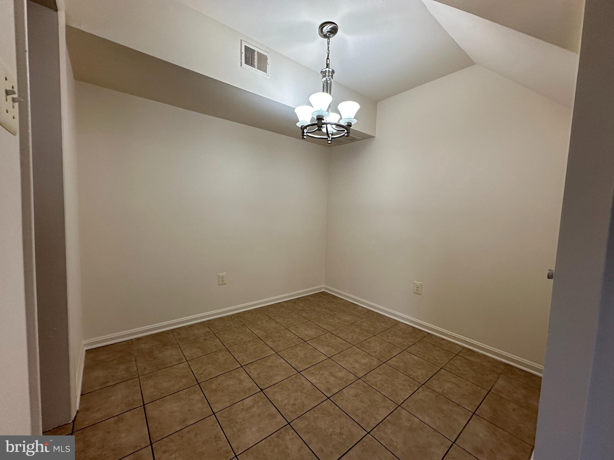 TERRACE TOWNE HOMES OF WOODLAWN - Residential Lease