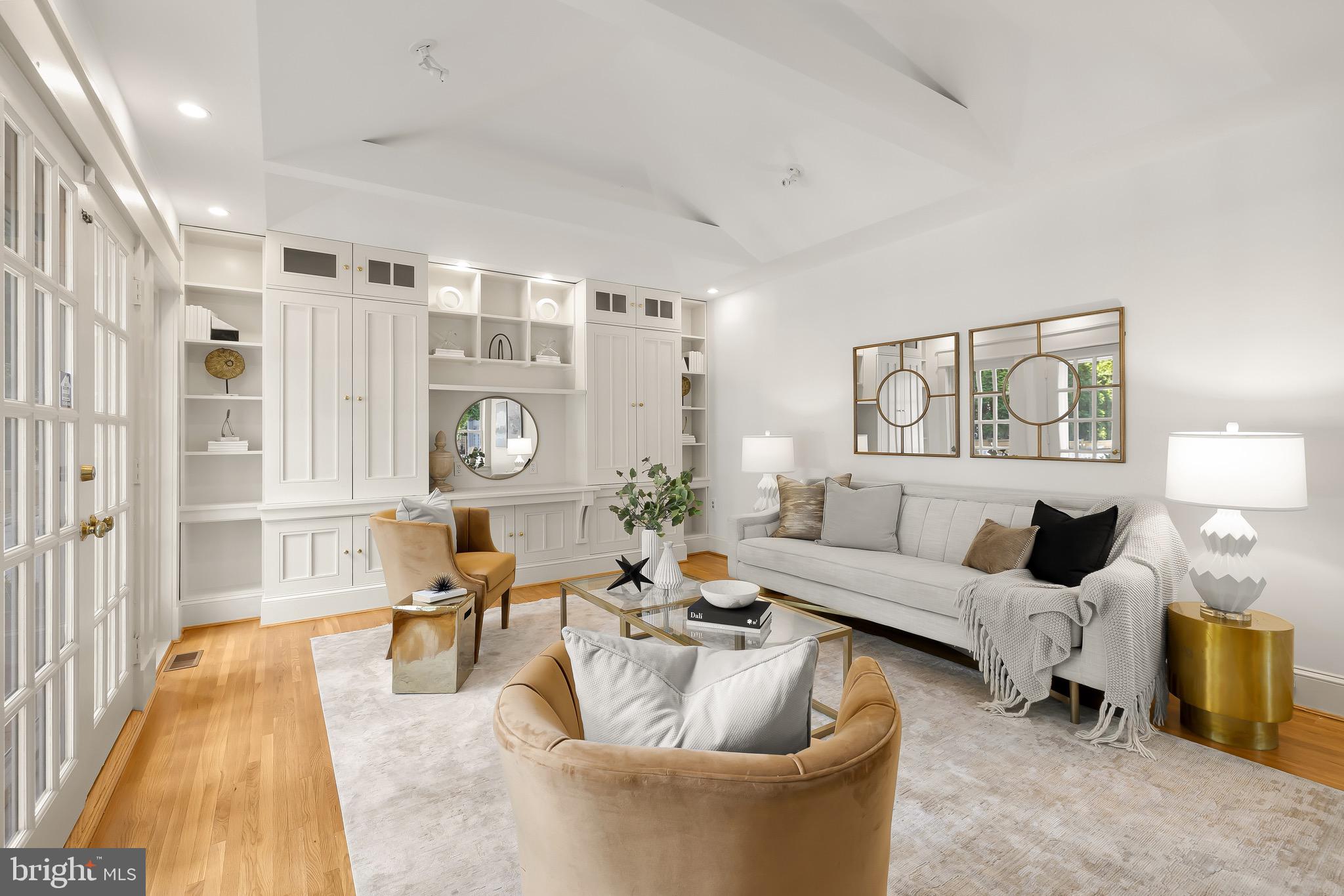 CLEVELAND PARK - Residential