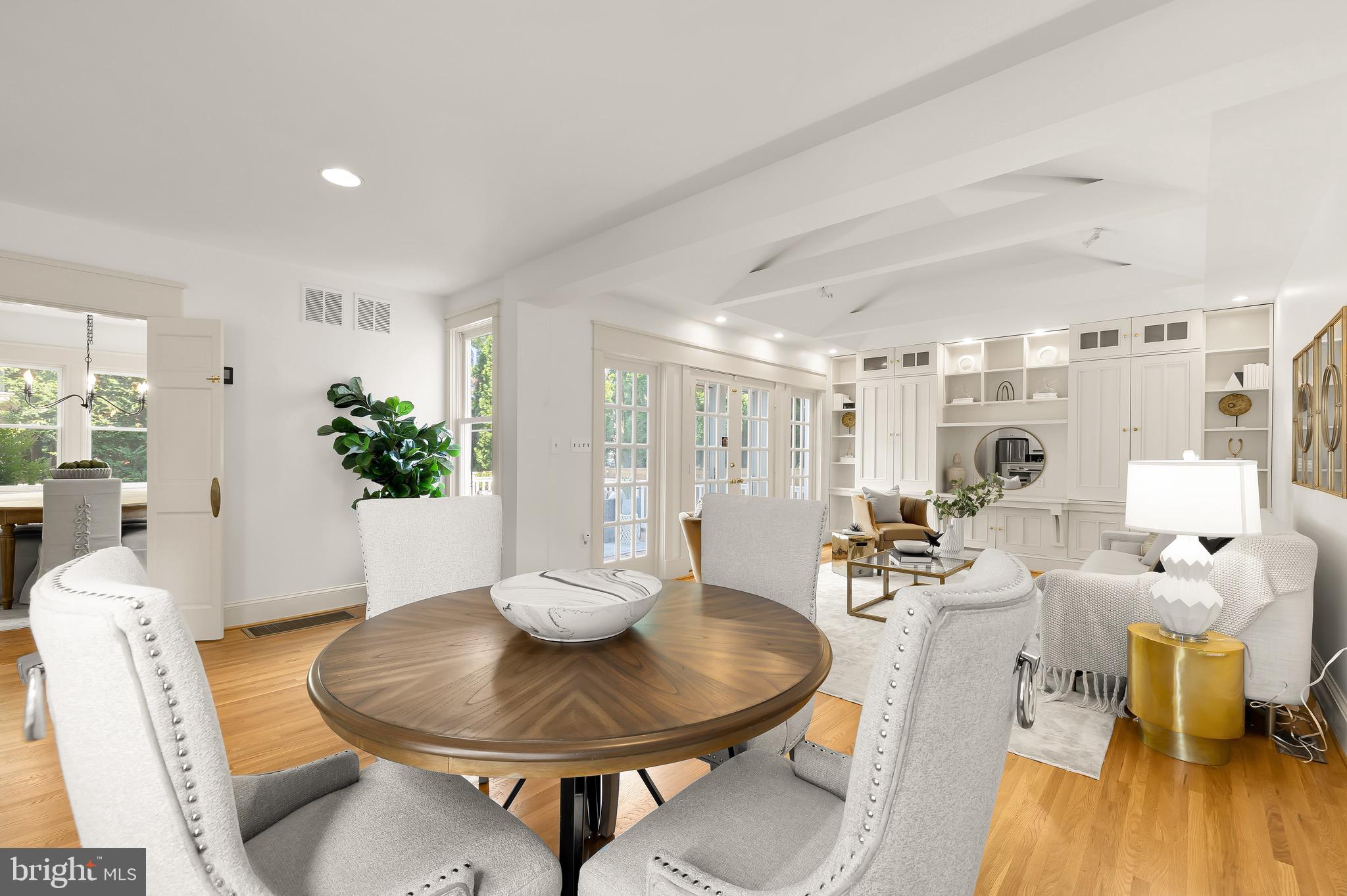 CLEVELAND PARK - Residential