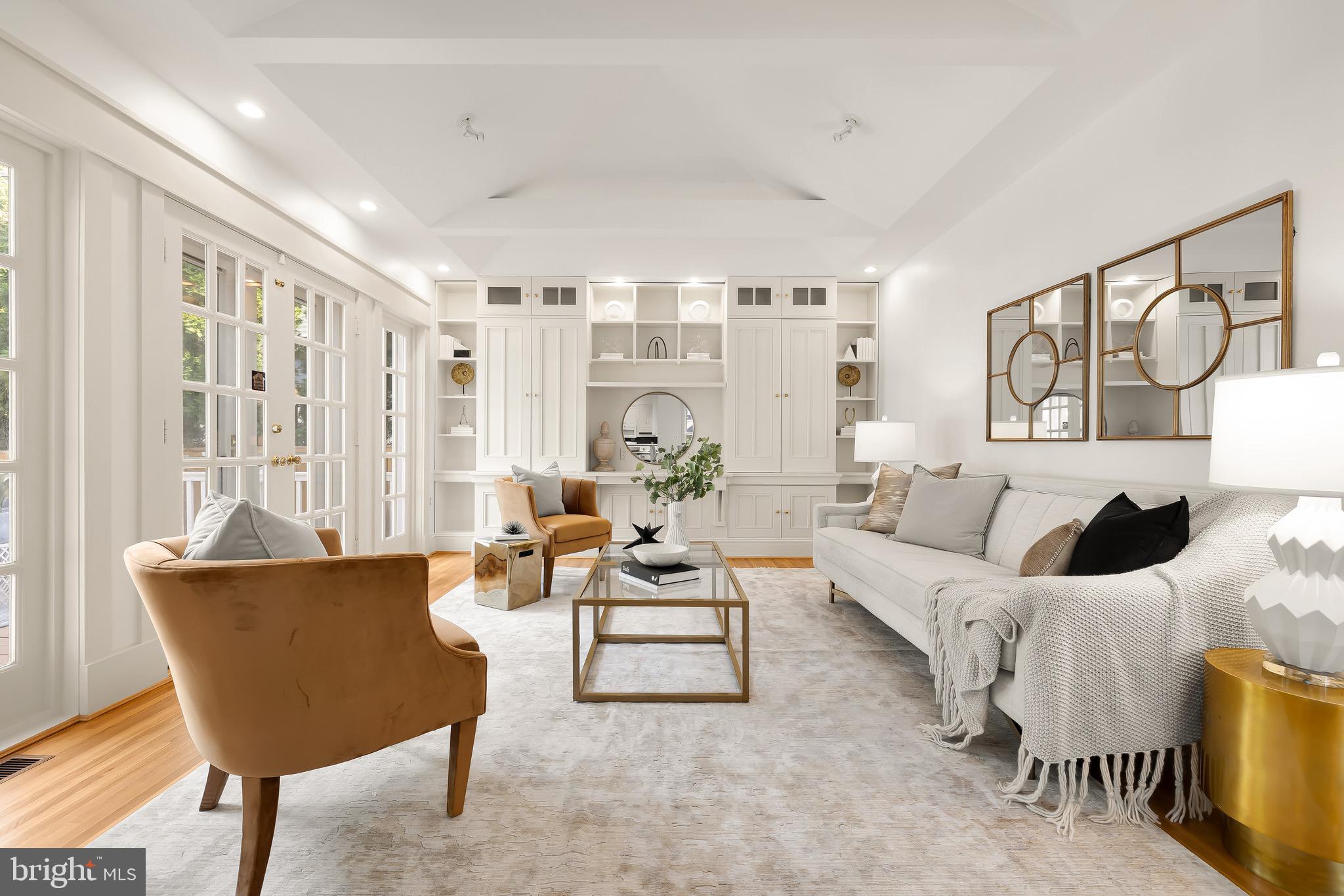 CLEVELAND PARK - Residential