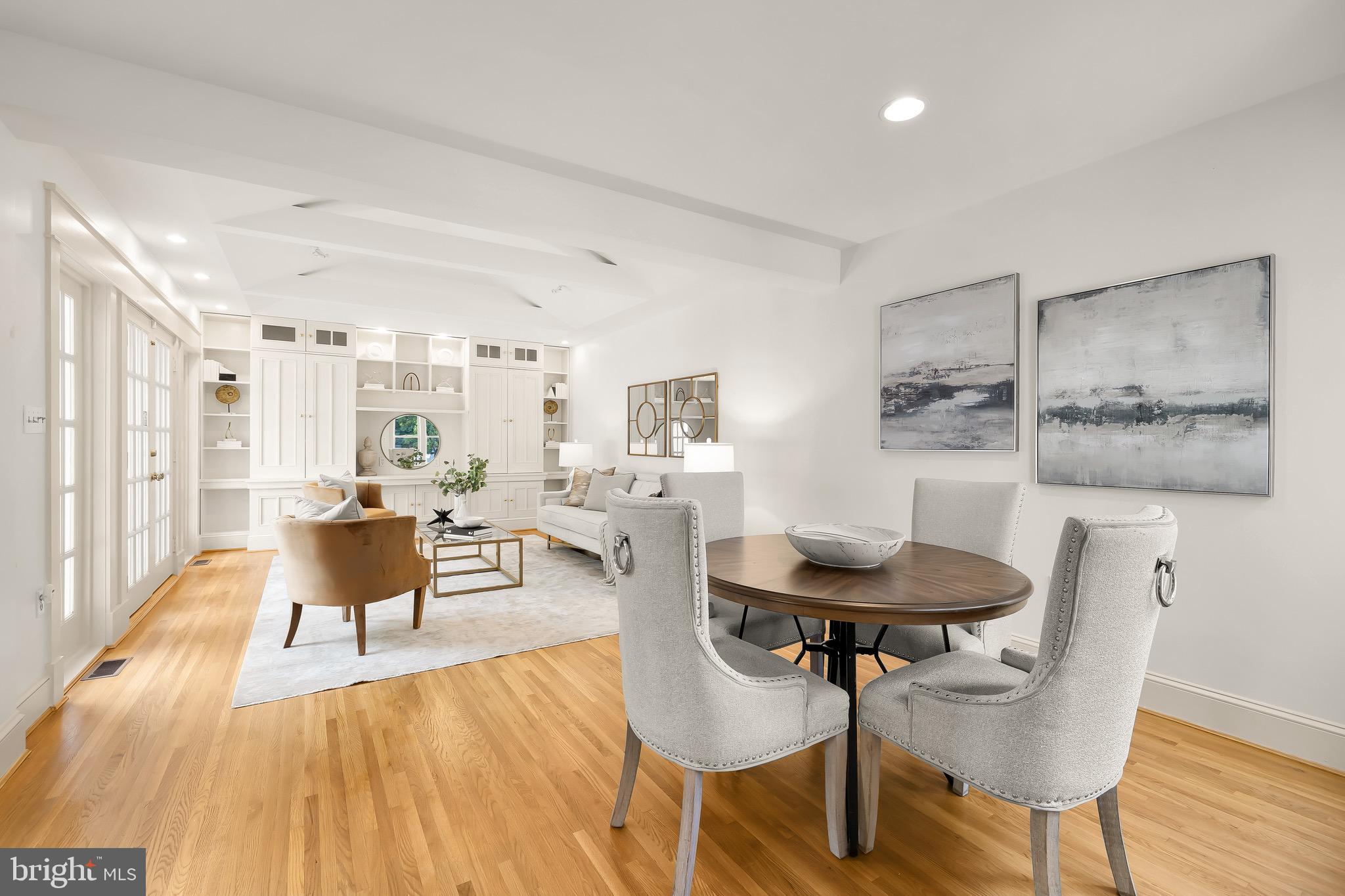 CLEVELAND PARK - Residential