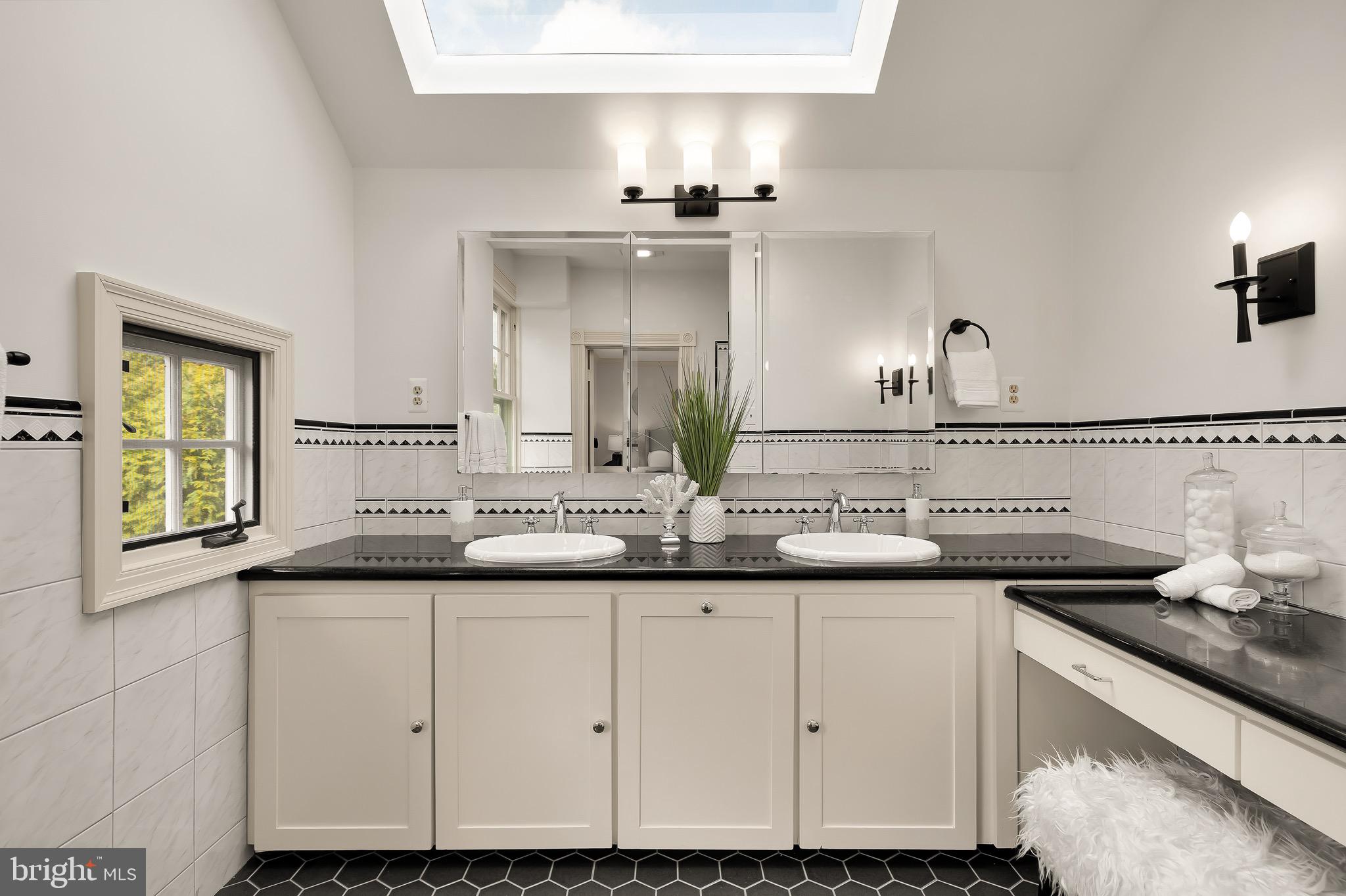 CLEVELAND PARK - Residential