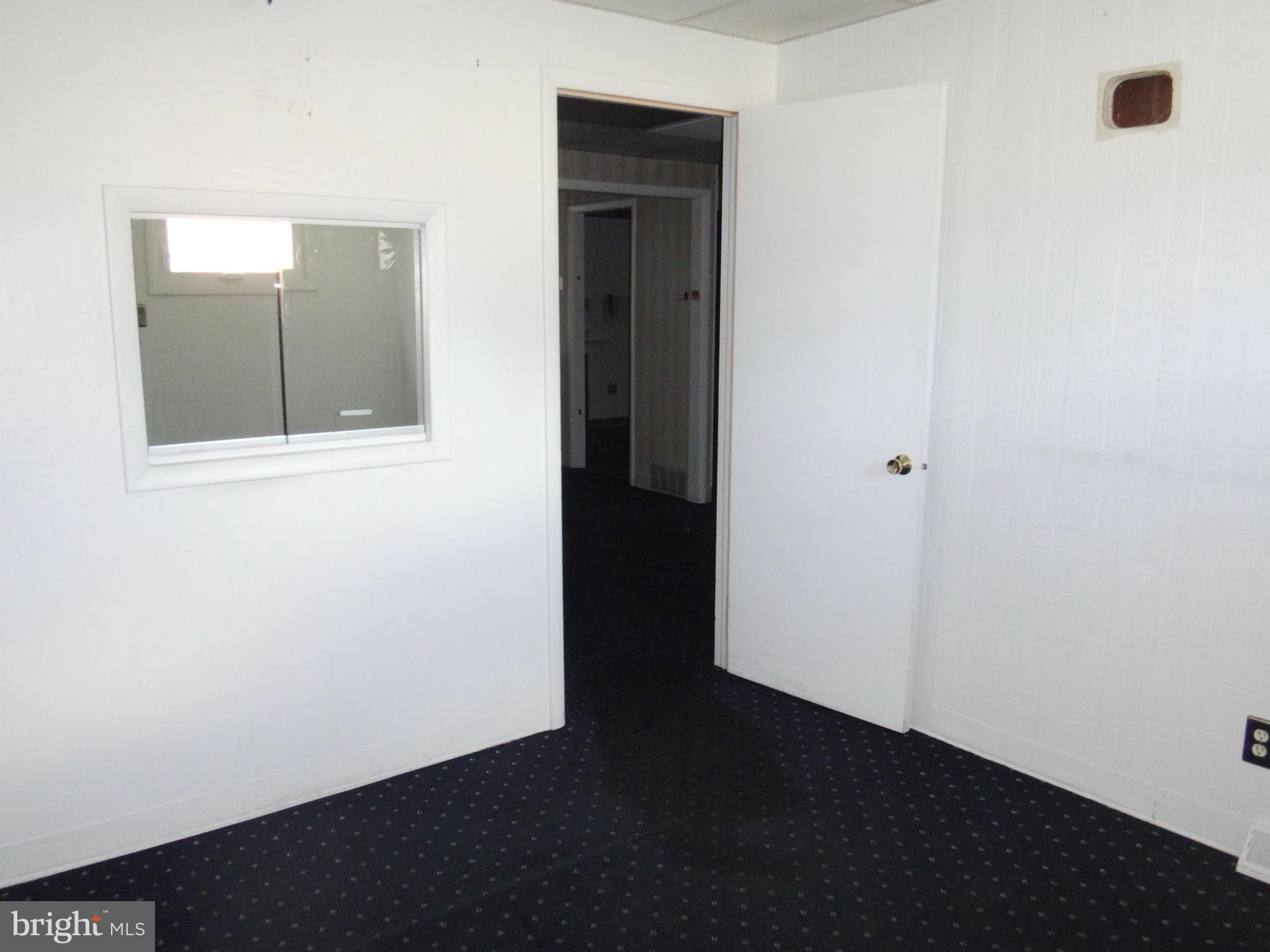 SOUTH END - Commercial Sale