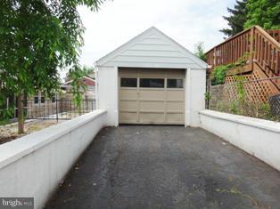 SOUTH END - Commercial Sale