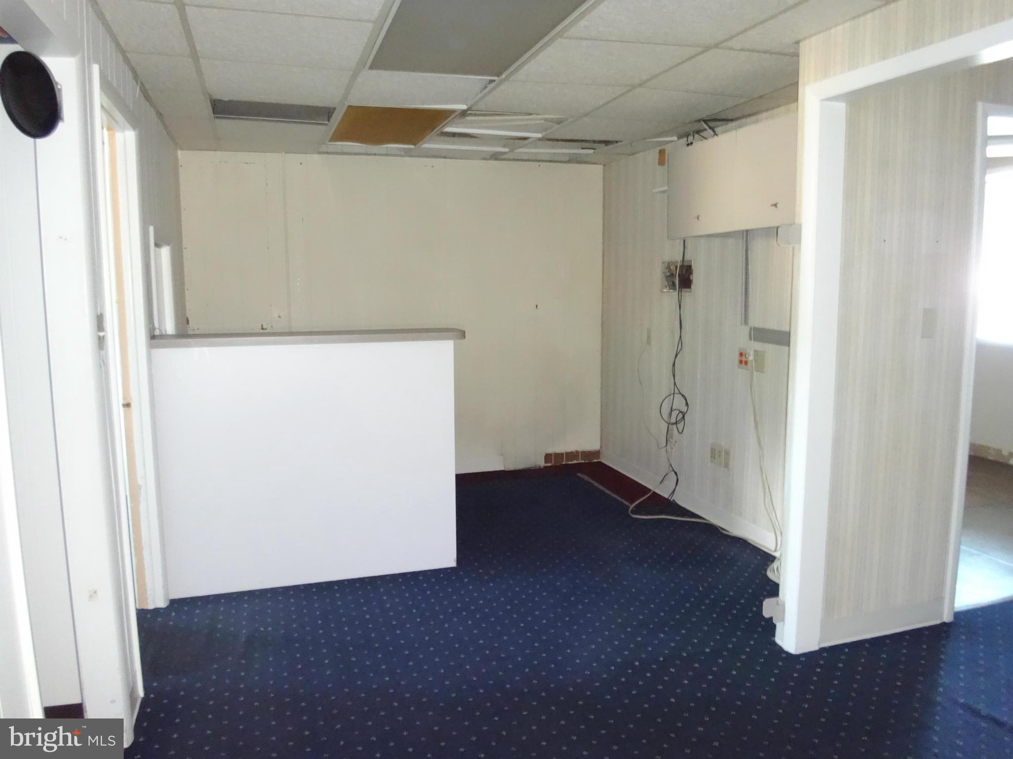 SOUTH END - Commercial Sale