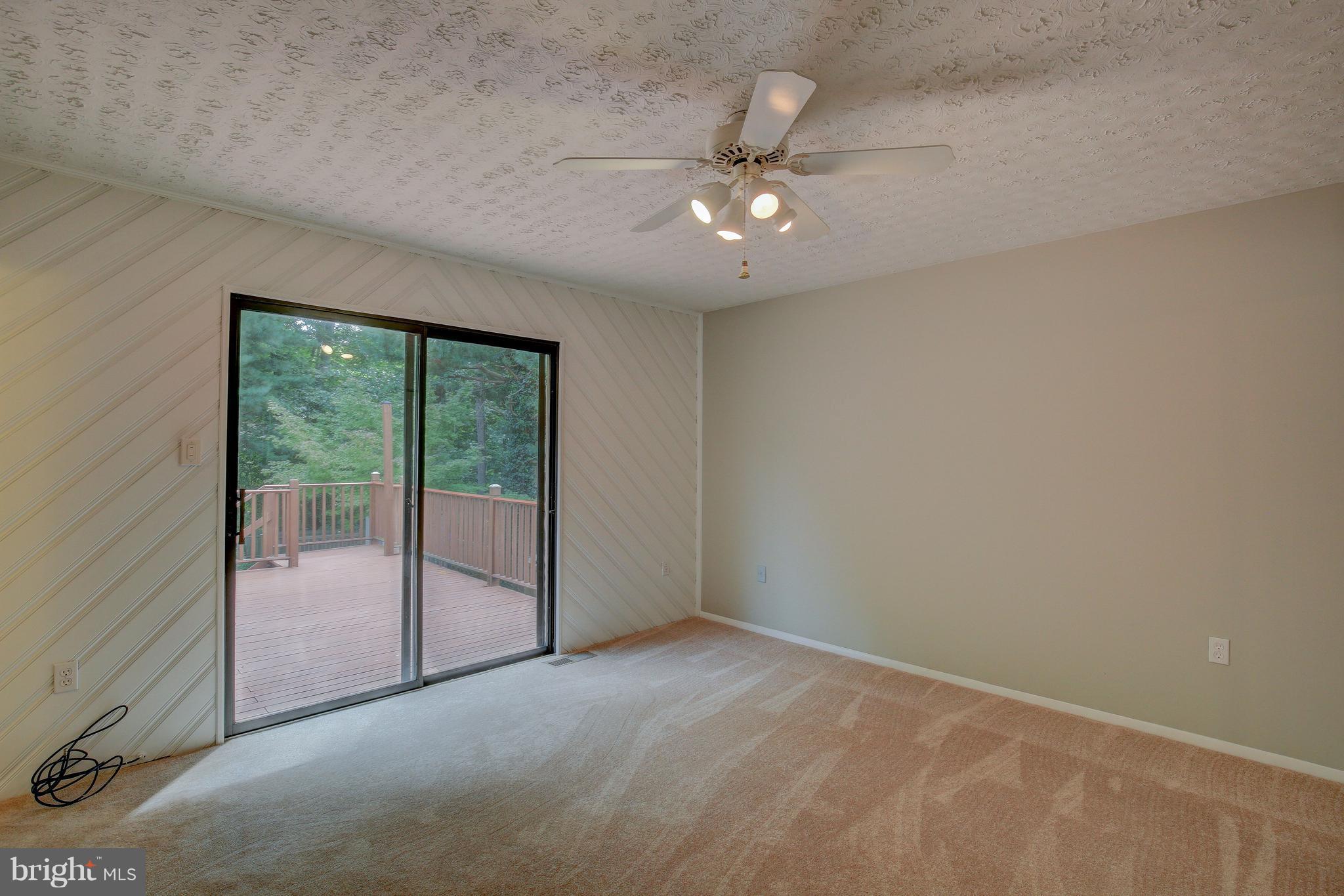 CROFTON MEADOWS - Residential