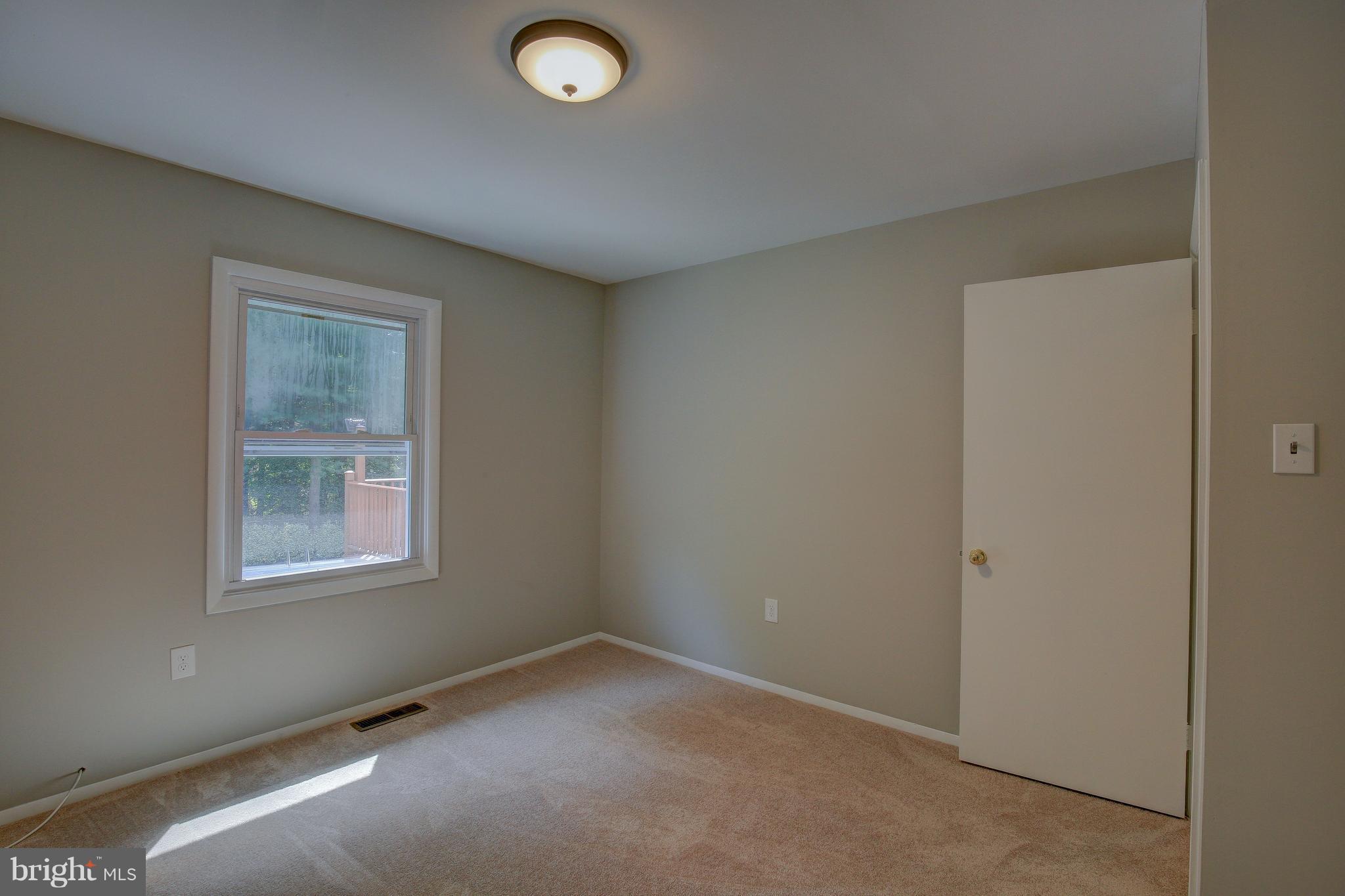 CROFTON MEADOWS - Residential