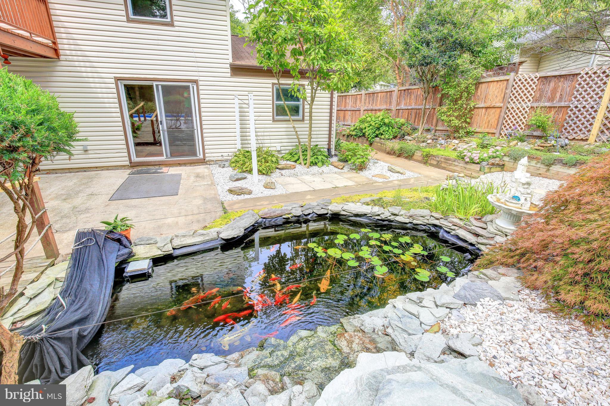 CROFTON MEADOWS - Residential