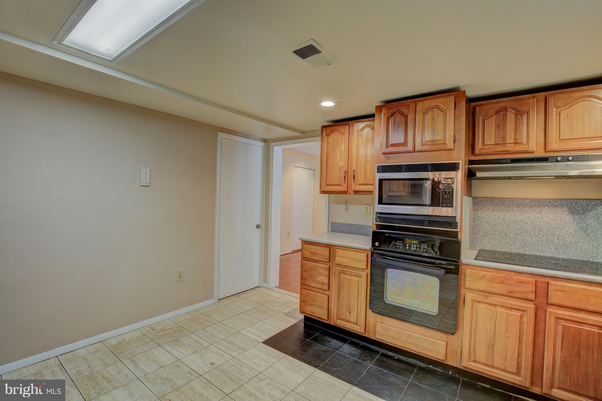 CROFTON MEADOWS - Residential