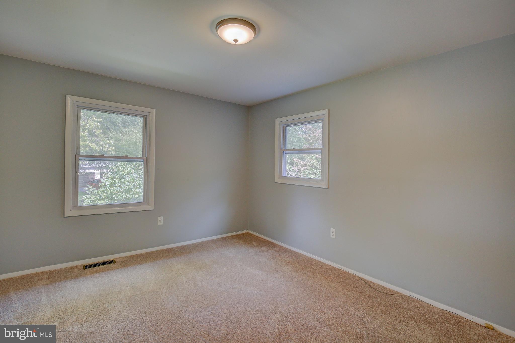 CROFTON MEADOWS - Residential