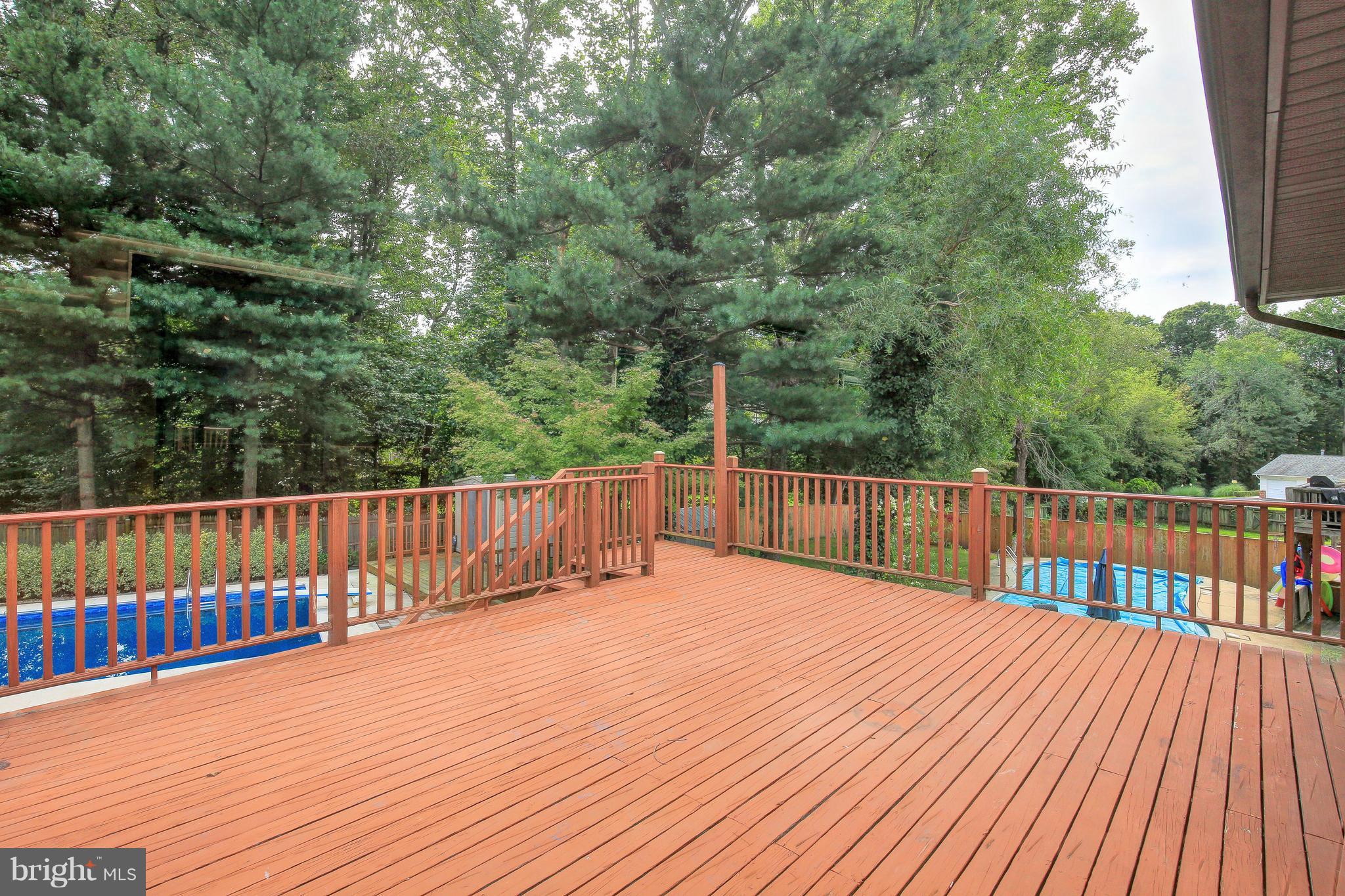 CROFTON MEADOWS - Residential