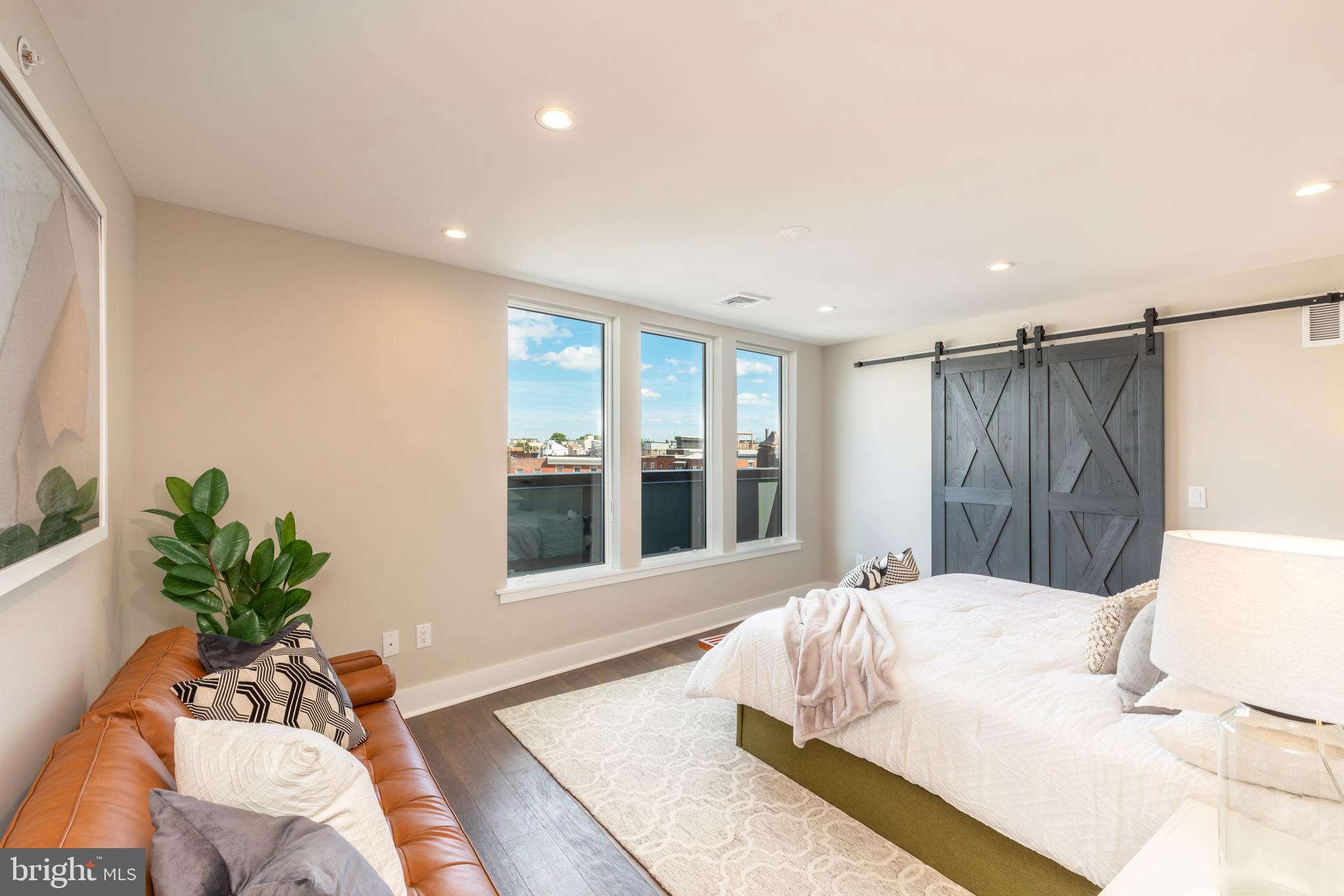 BELLA VISTA - Residential