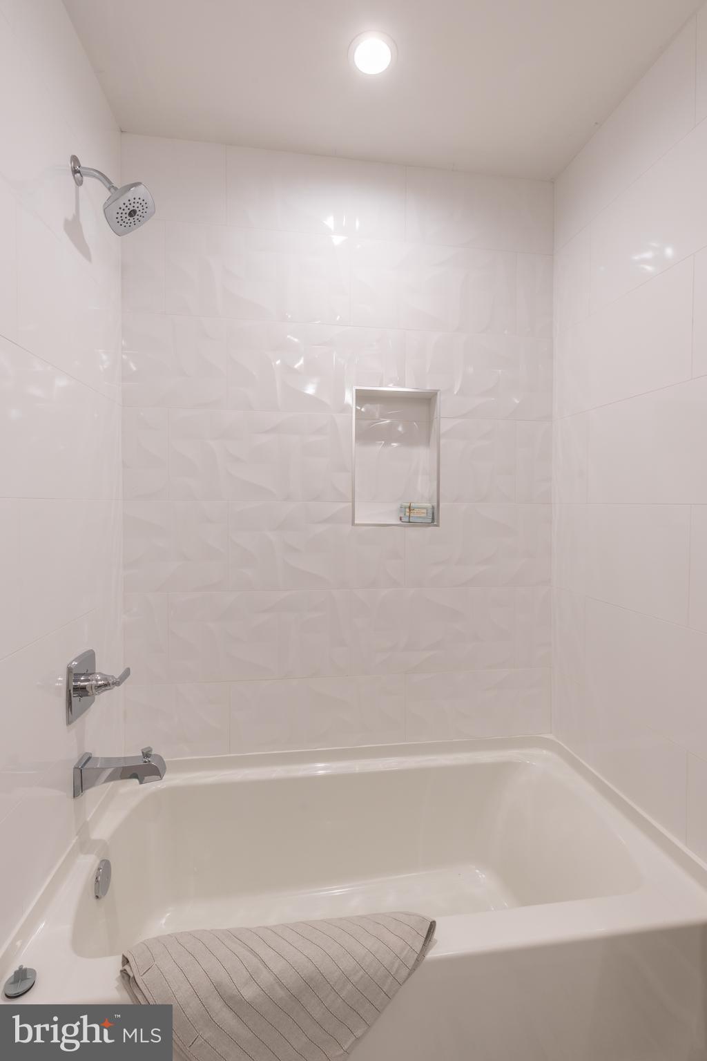 BELLA VISTA - Residential