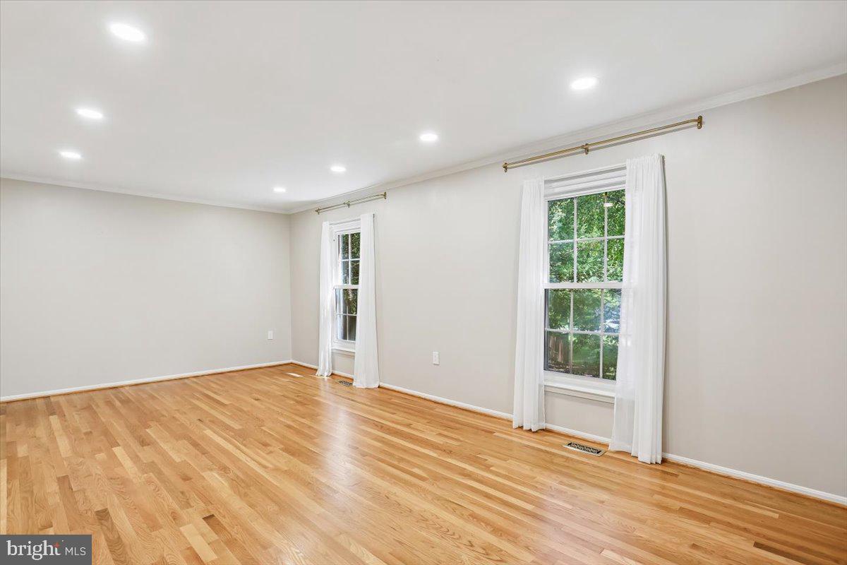 1038 CARNATION DRIVE