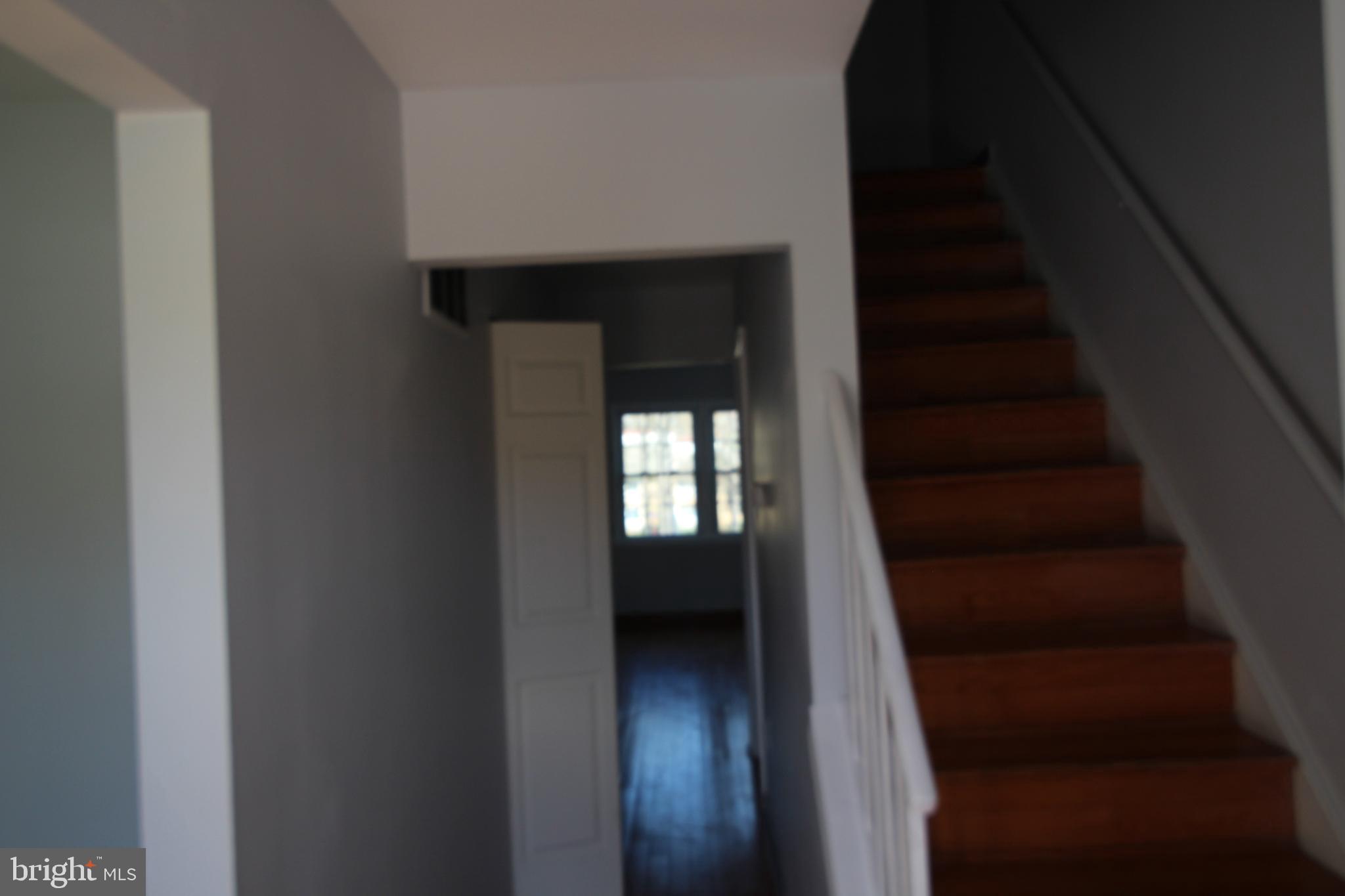 VILLAGE GATE - Residential