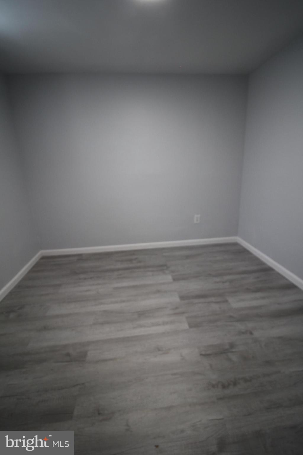 VILLAGE GATE - Residential