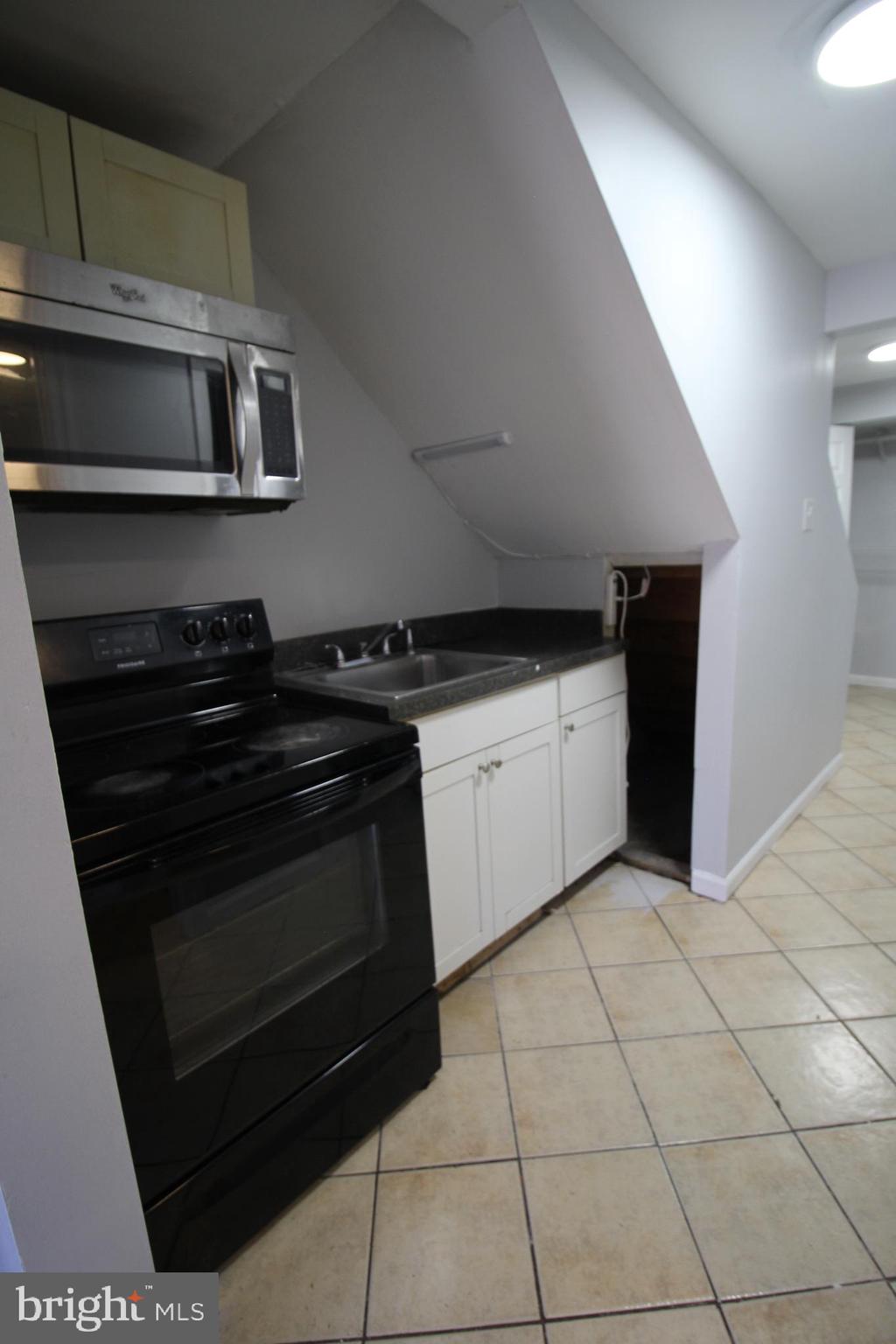 VILLAGE GATE - Residential