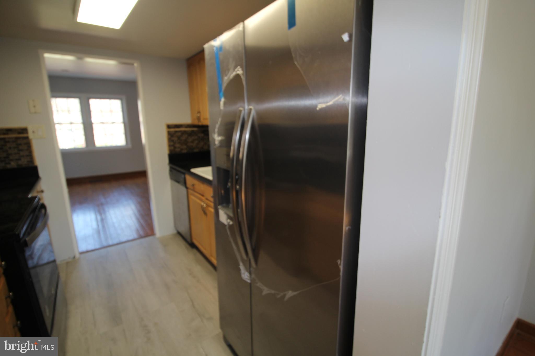 VILLAGE GATE - Residential