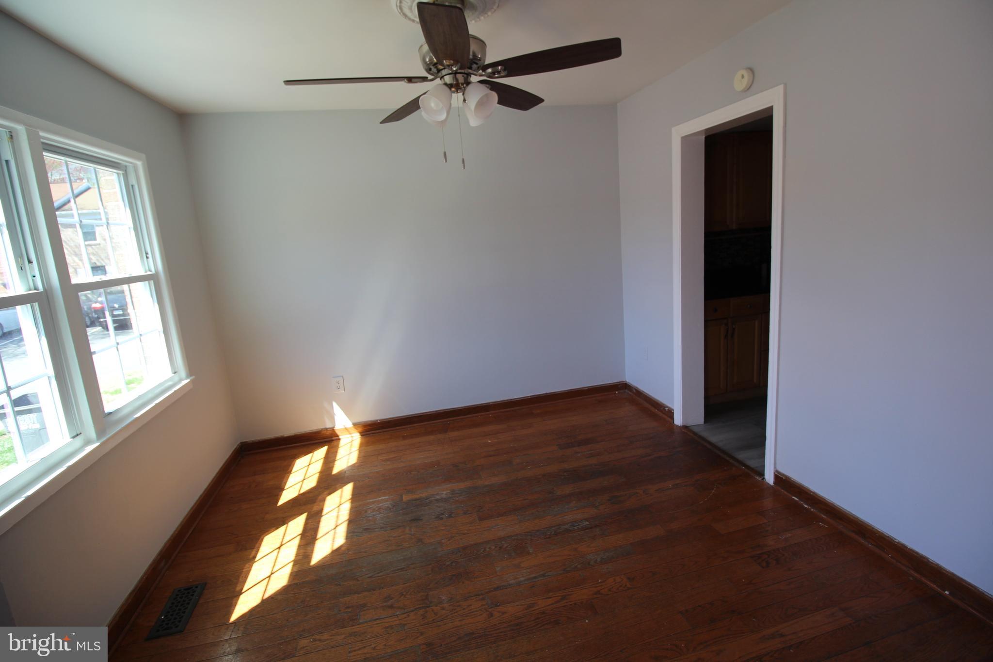 VILLAGE GATE - Residential