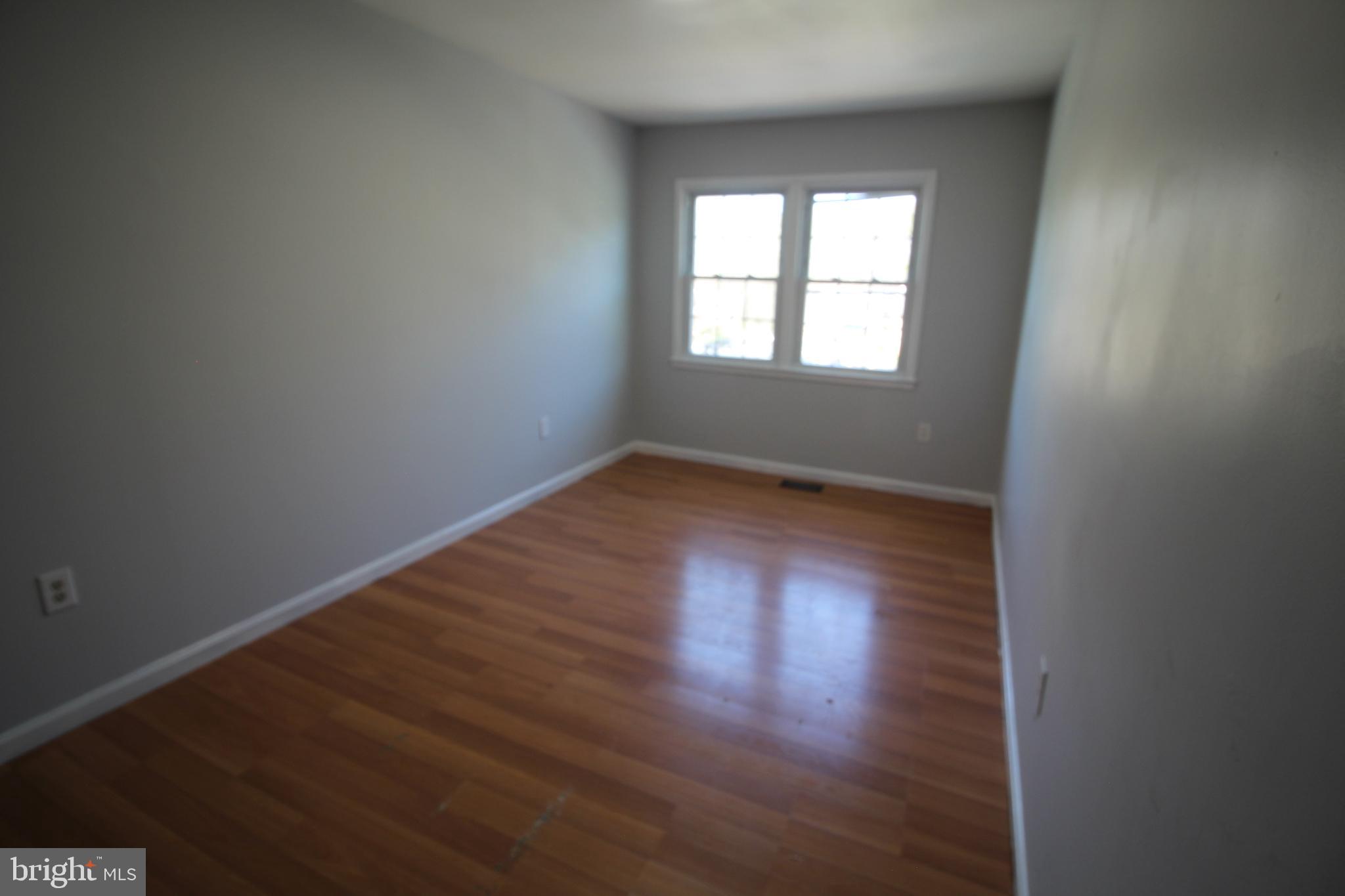 VILLAGE GATE - Residential