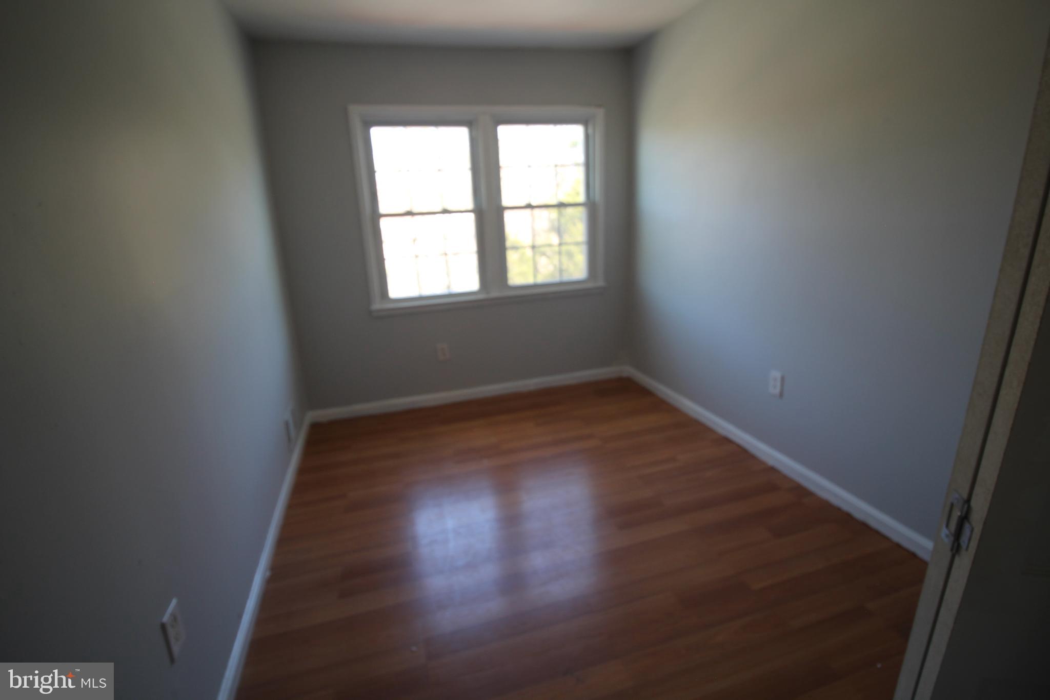 VILLAGE GATE - Residential