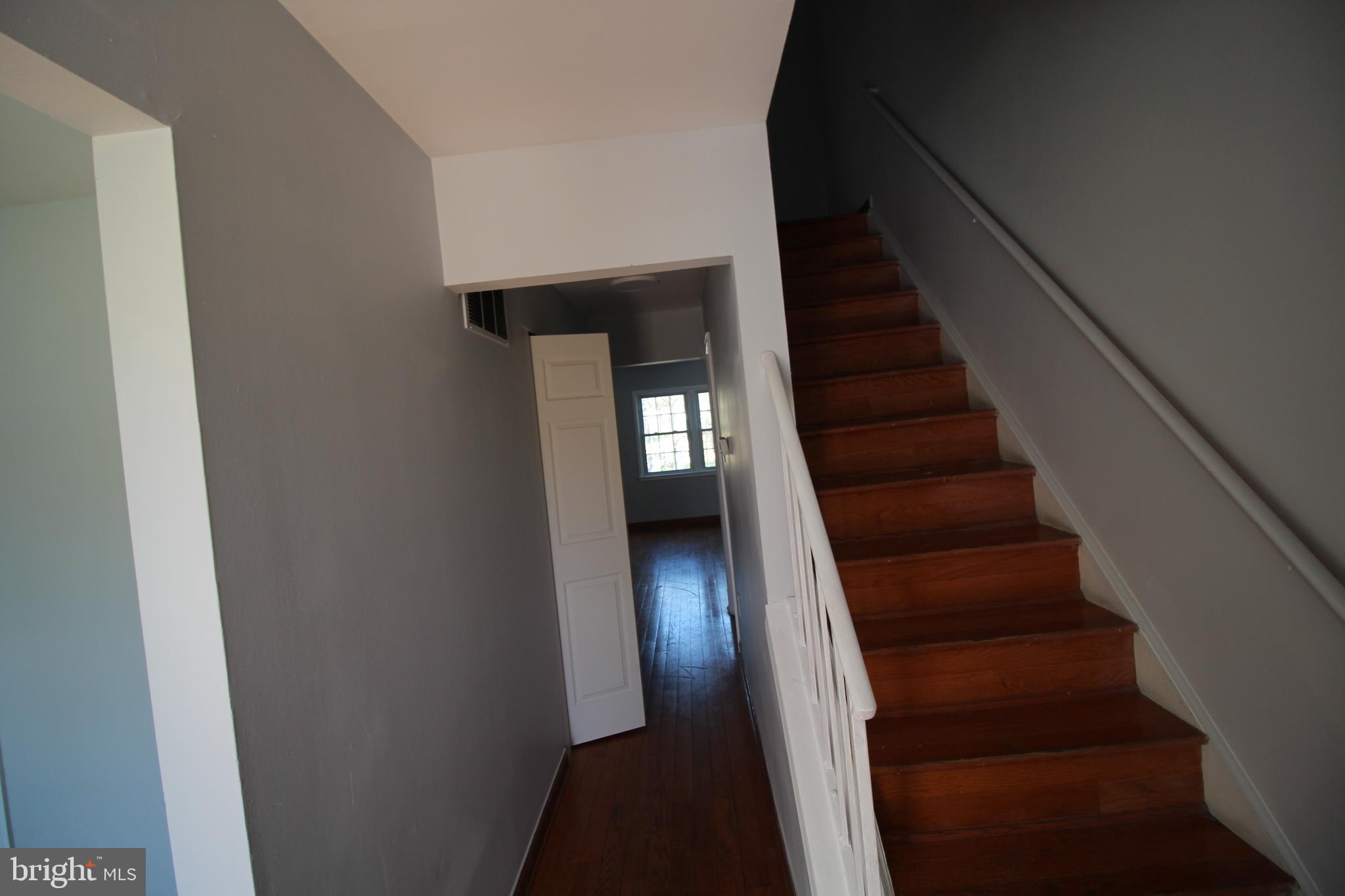 VILLAGE GATE - Residential