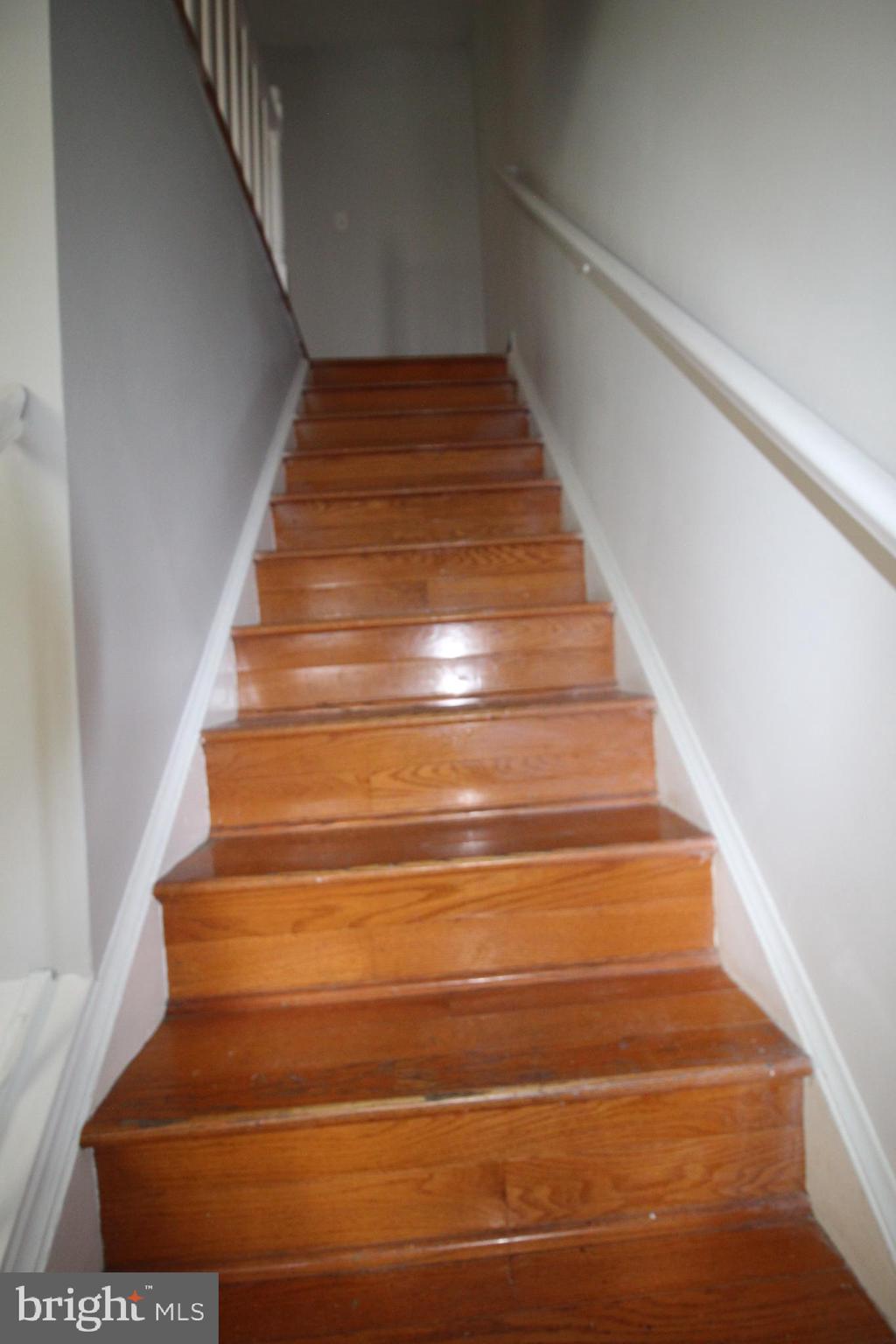 VILLAGE GATE - Residential