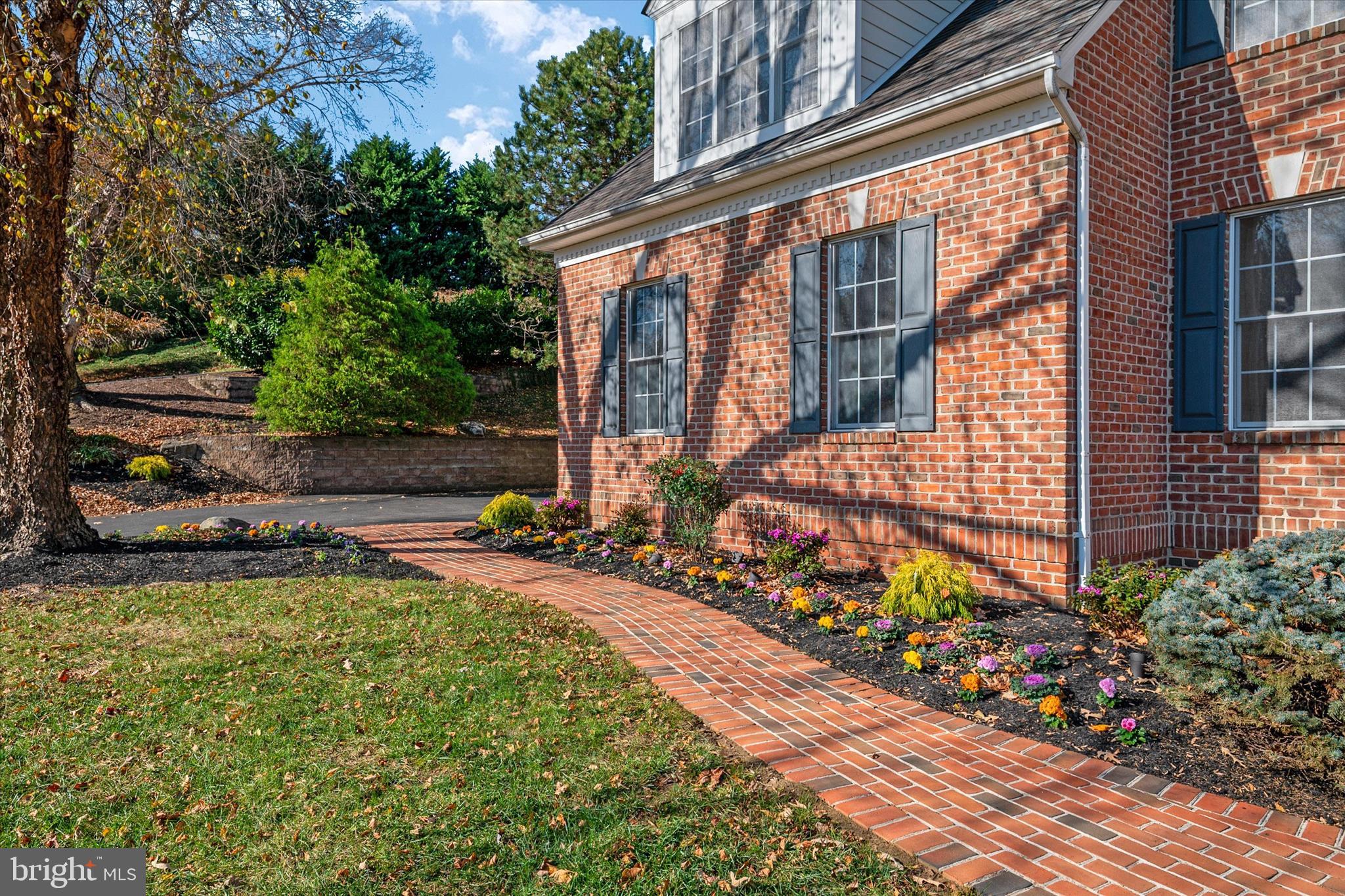 SHORE ACRES - Residential