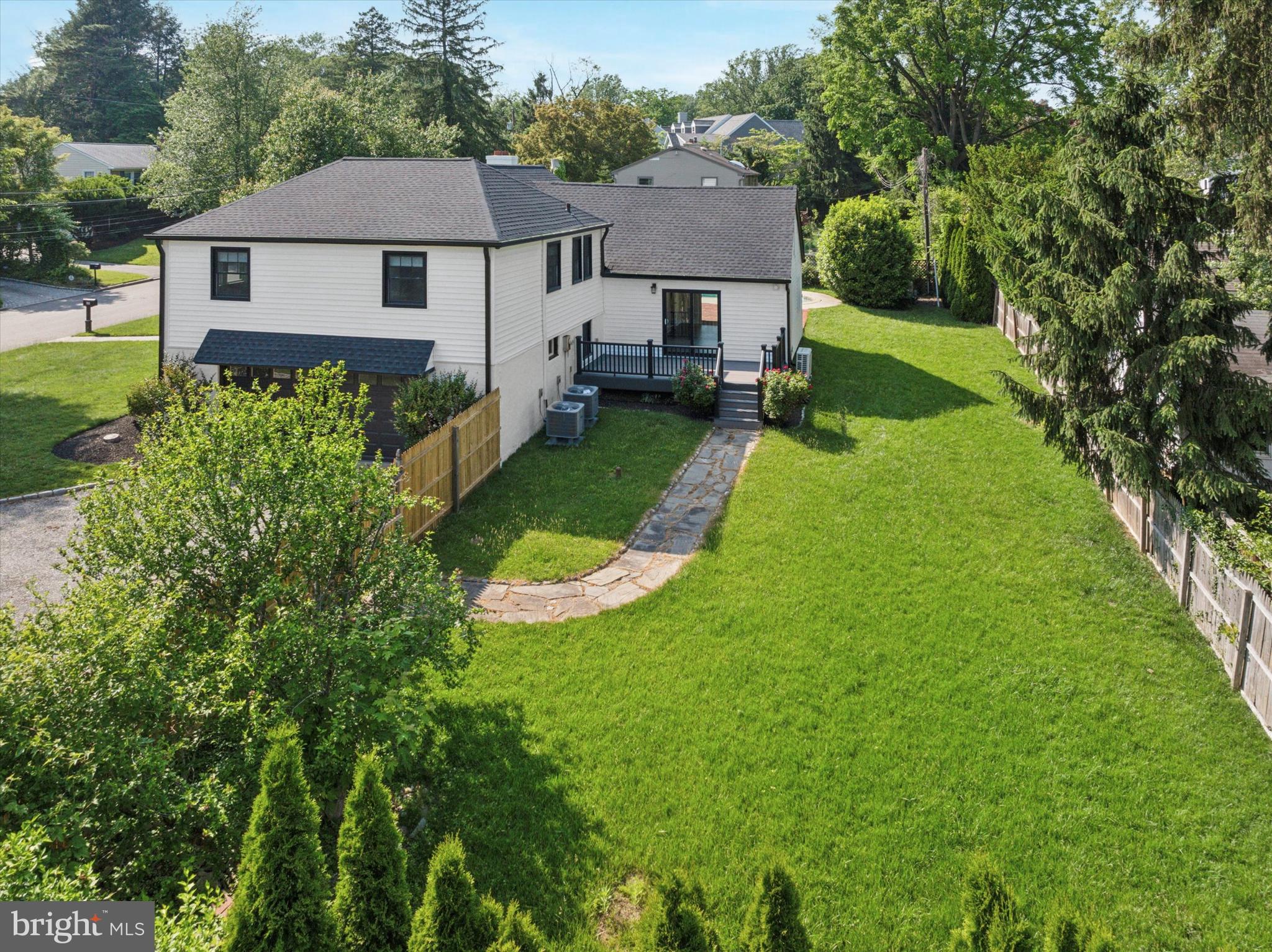 GLADWYNE - Residential