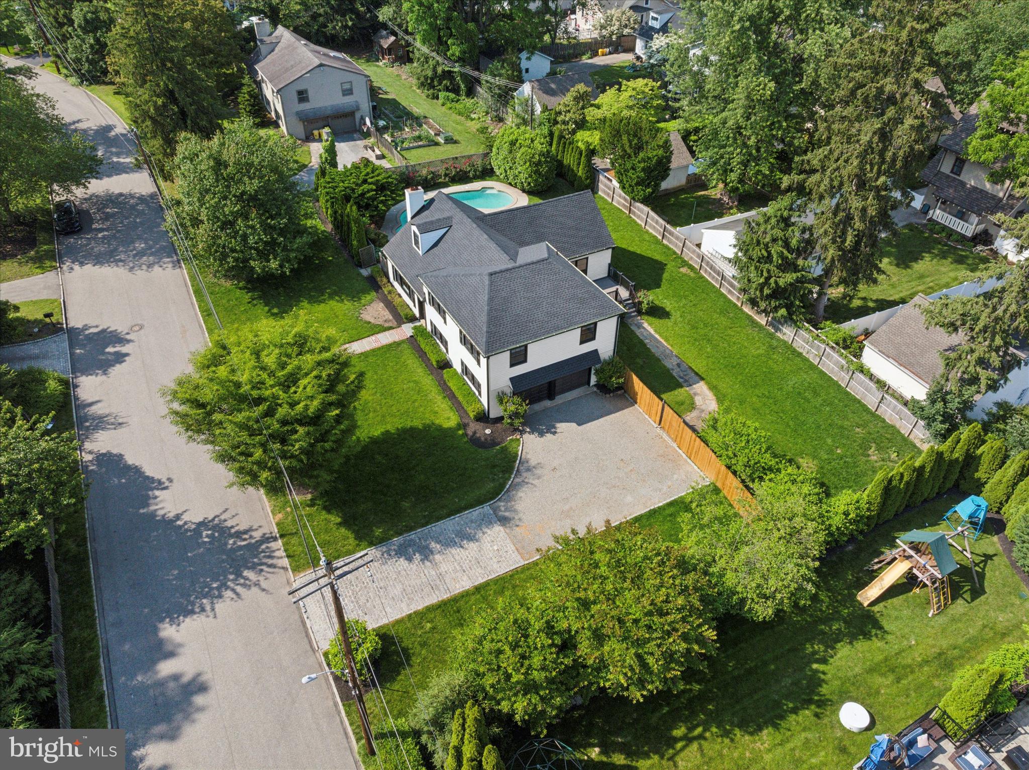 GLADWYNE - Residential