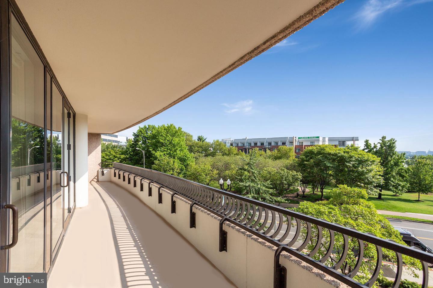 ARLINGTON - Residential Lease