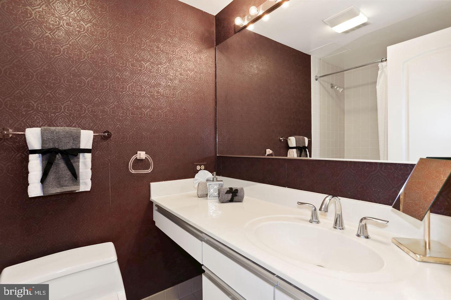 ARLINGTON - Residential Lease