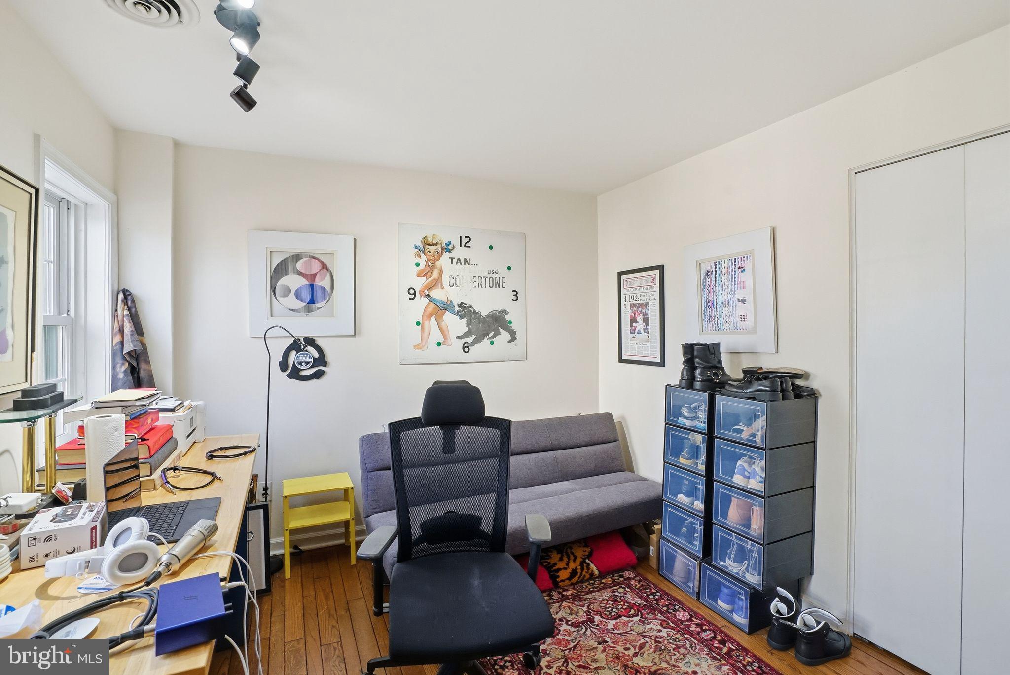 SOCIETY HILL - Residential